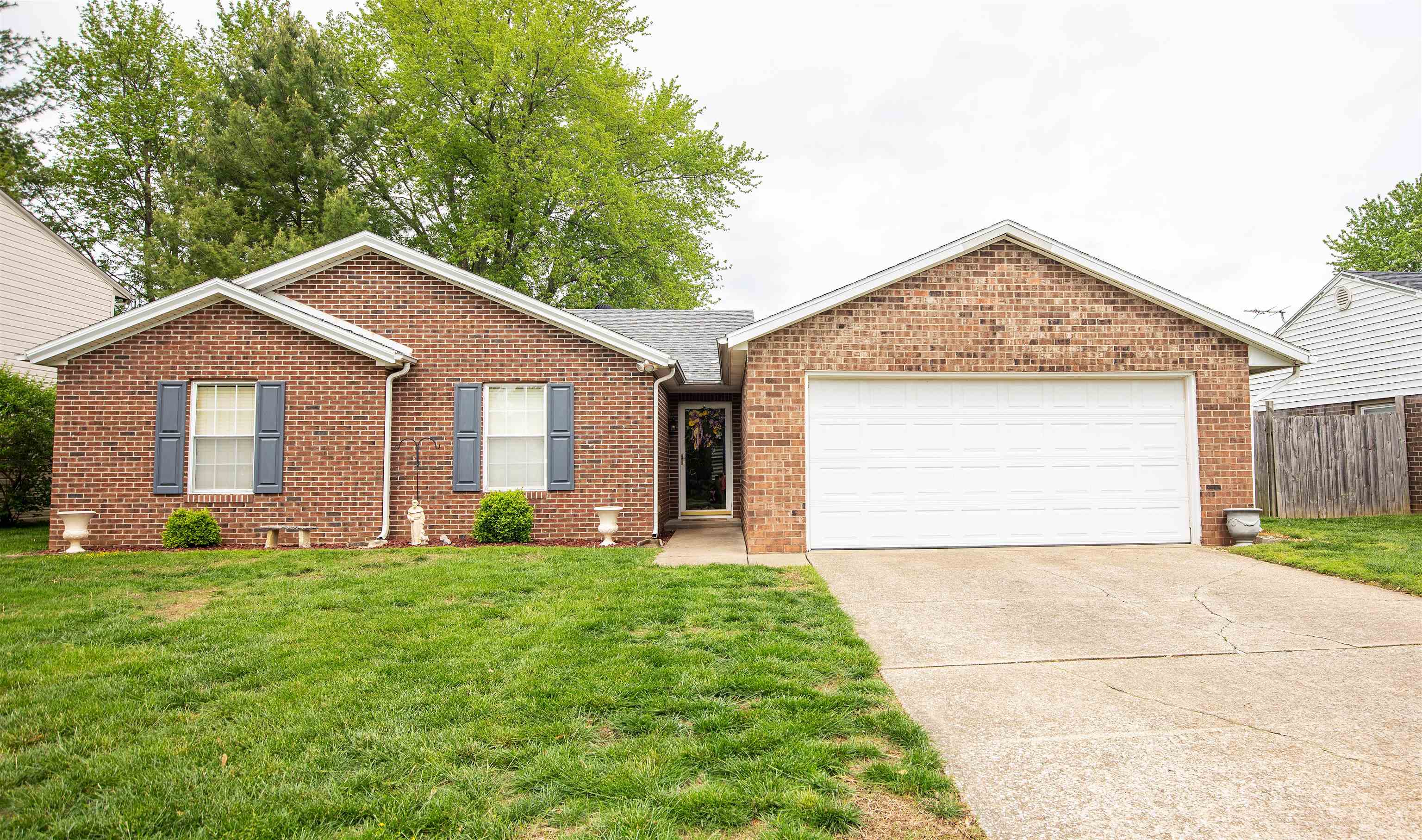 829 Mason Court, Owensboro, Kentucky 42303, 3 Bedrooms Bedrooms, ,2 BathroomsBathrooms,Single Family Residence,For Sale,Mason Court,92045