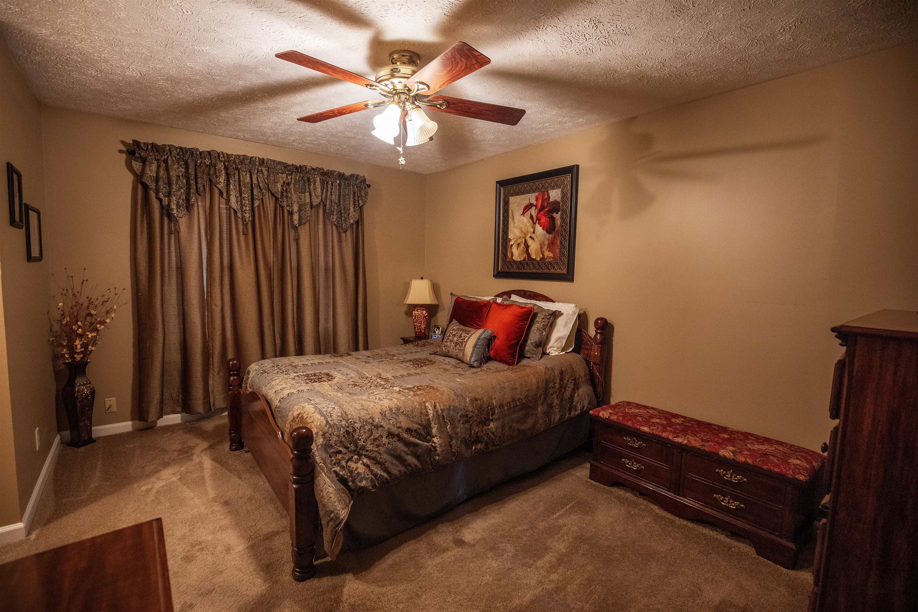 829 Mason Court, Owensboro, Kentucky 42303, 3 Bedrooms Bedrooms, ,2 BathroomsBathrooms,Single Family Residence,For Sale,Mason Court,92045