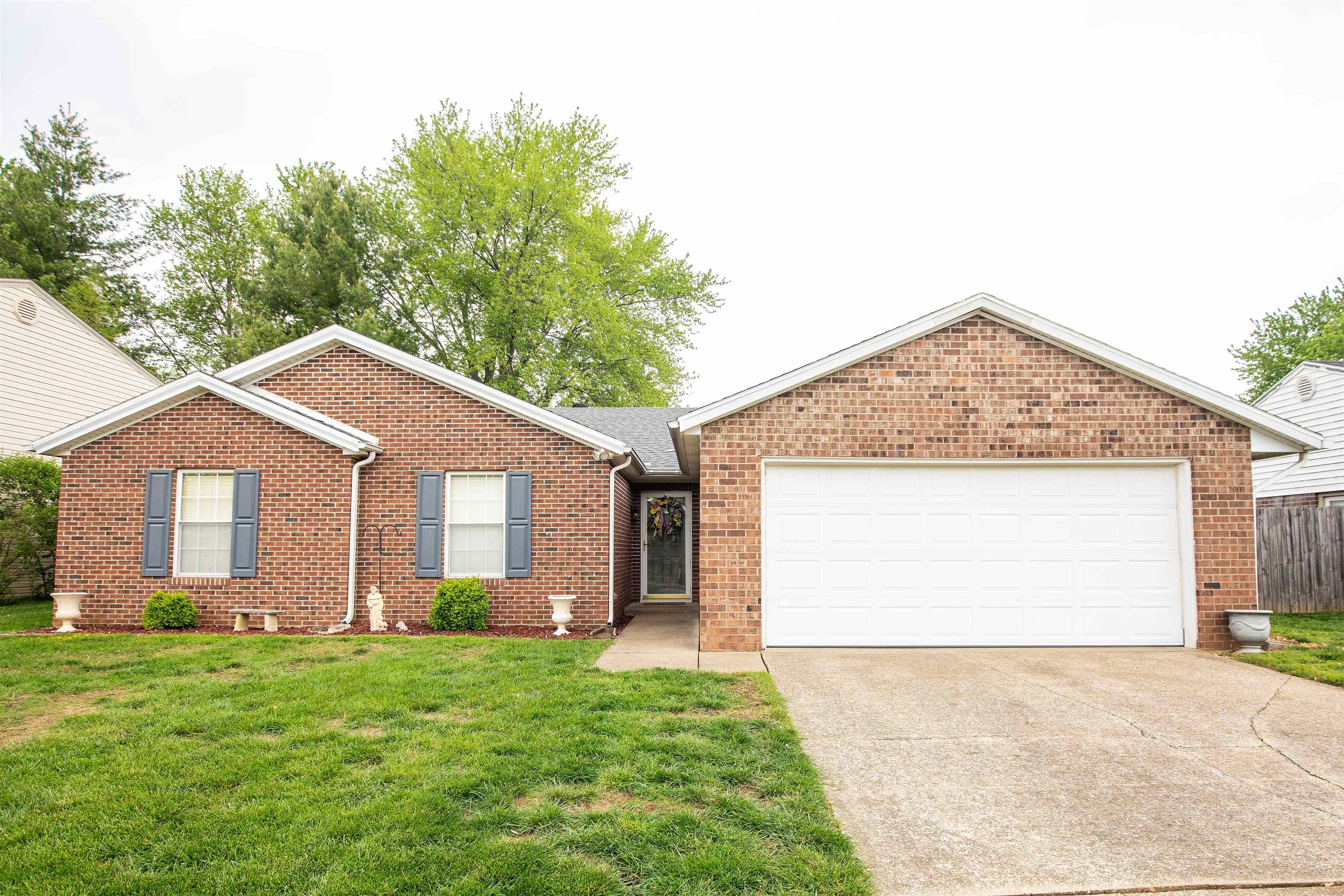 829 Mason Court, Owensboro, Kentucky 42303, 3 Bedrooms Bedrooms, ,2 BathroomsBathrooms,Single Family Residence,For Sale,Mason Court,92045