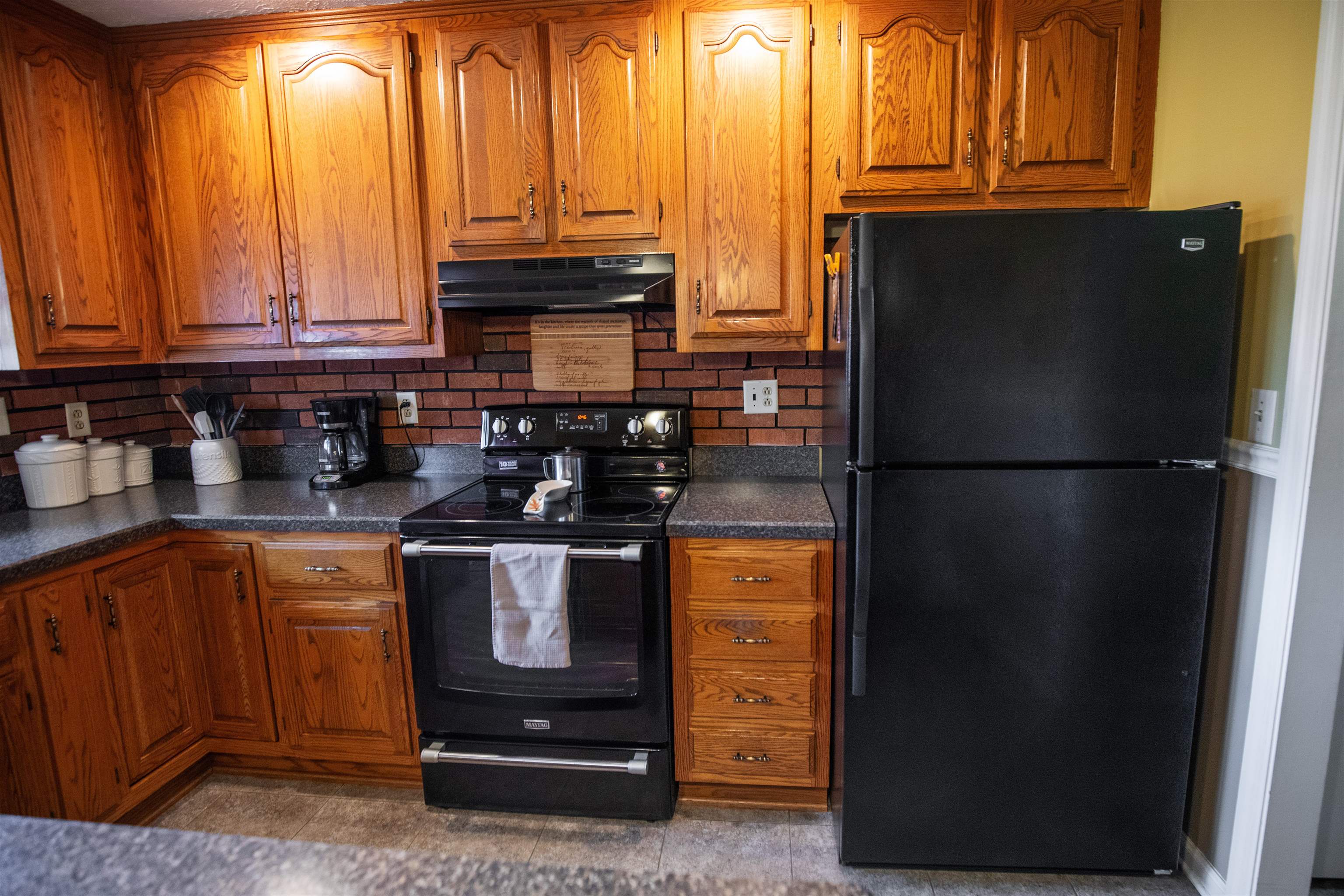 829 Mason Court, Owensboro, Kentucky 42303, 3 Bedrooms Bedrooms, ,2 BathroomsBathrooms,Single Family Residence,For Sale,Mason Court,92045