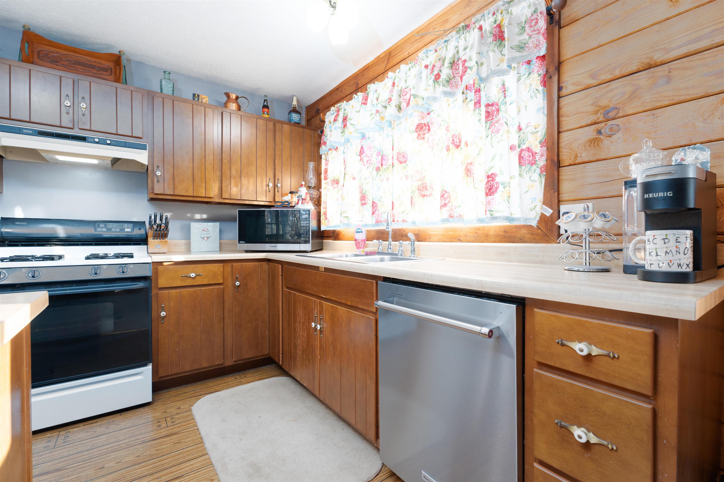 3552 London Pike, Philpot, Kentucky 42366, 2 Bedrooms Bedrooms, ,2 BathroomsBathrooms,Single Family Residence,For Sale,London Pike,92052