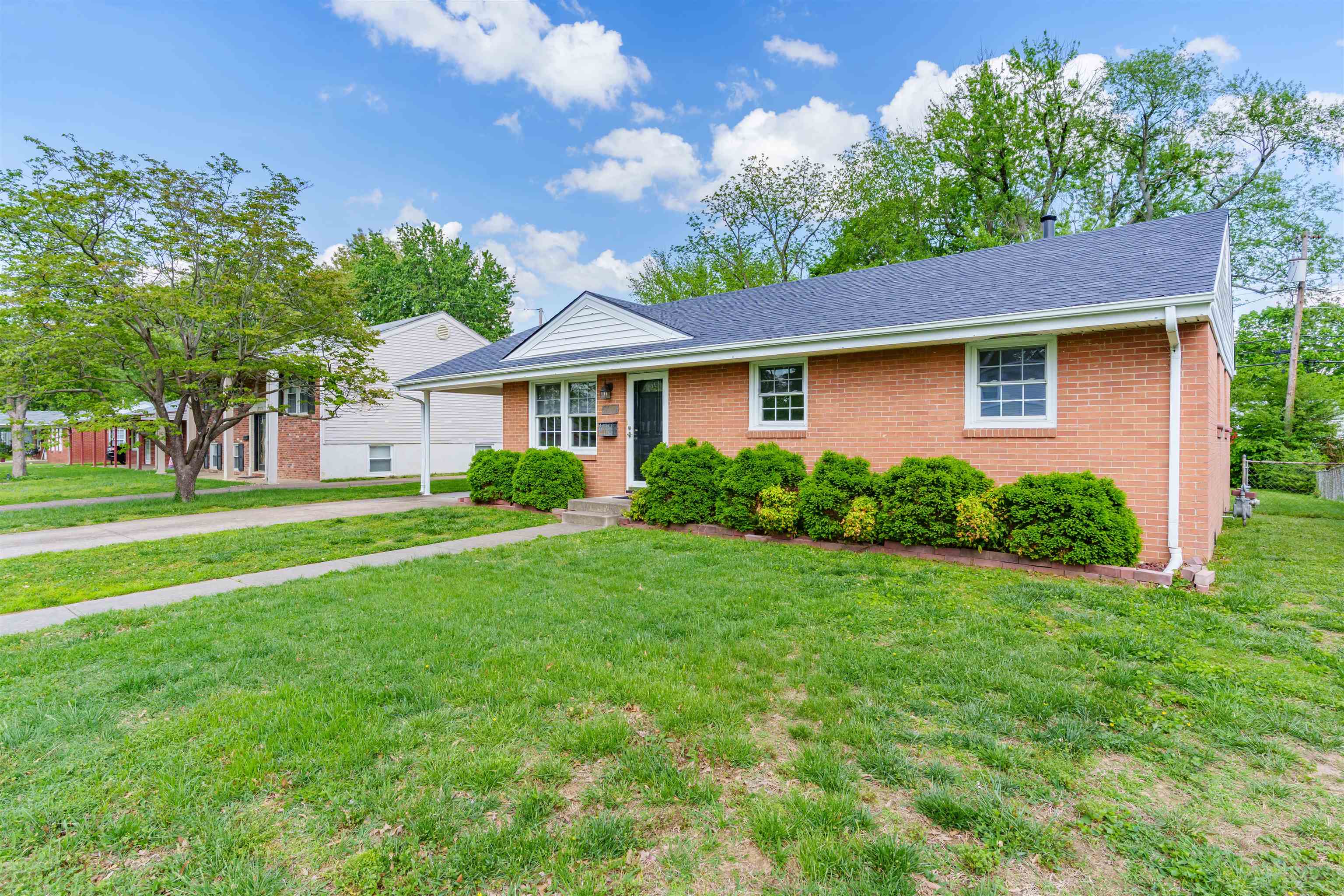 3921 Steele Drive, Owensboro, Kentucky 42301, 3 Bedrooms Bedrooms, ,1 BathroomBathrooms,Single Family Residence,For Sale,Steele Drive,92054