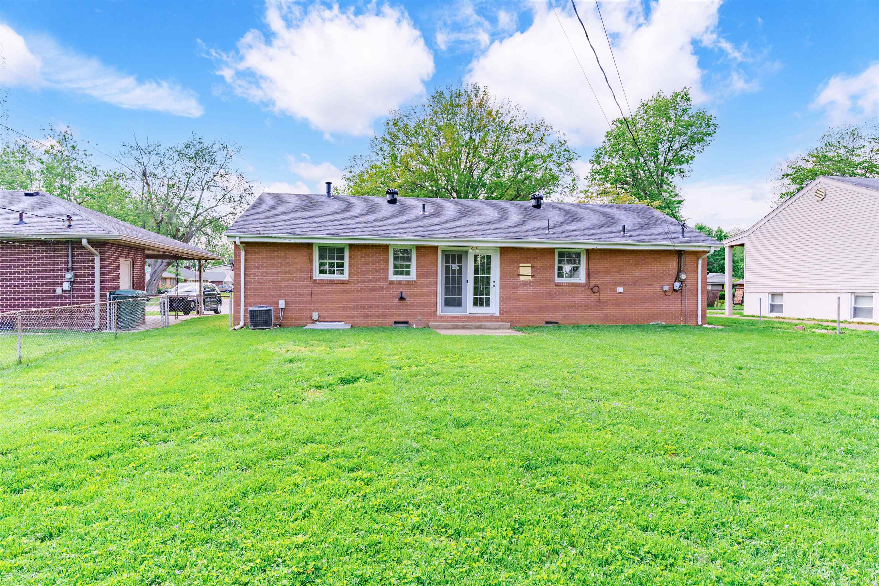 3921 Steele Drive, Owensboro, Kentucky 42301, 3 Bedrooms Bedrooms, ,1 BathroomBathrooms,Single Family Residence,For Sale,Steele Drive,92054