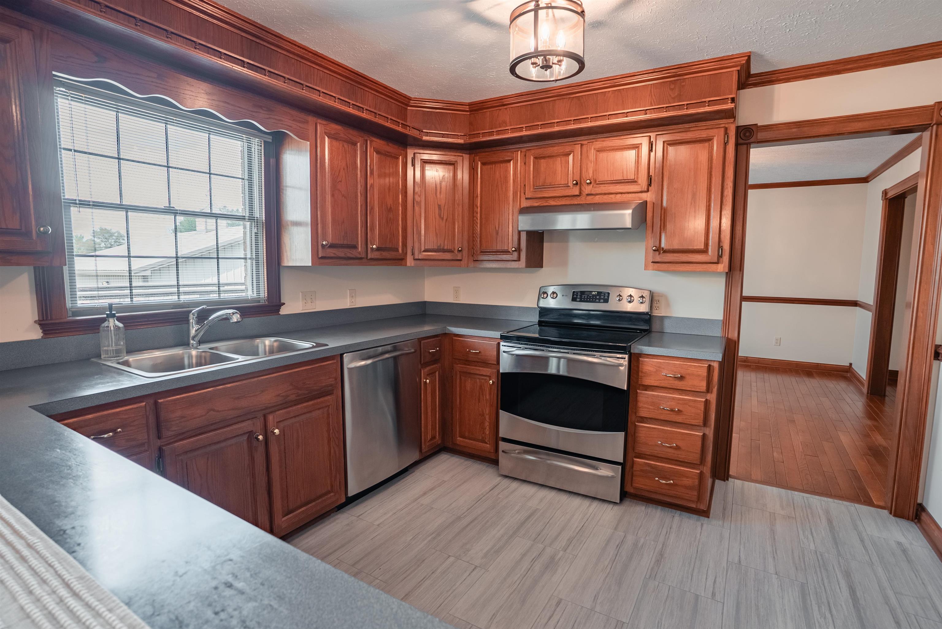 3041 Wrights Landing Road, Owensboro, Kentucky 42303, 5 Bedrooms Bedrooms, ,3 BathroomsBathrooms,Single Family Residence,For Sale,Wrights Landing Road,92056