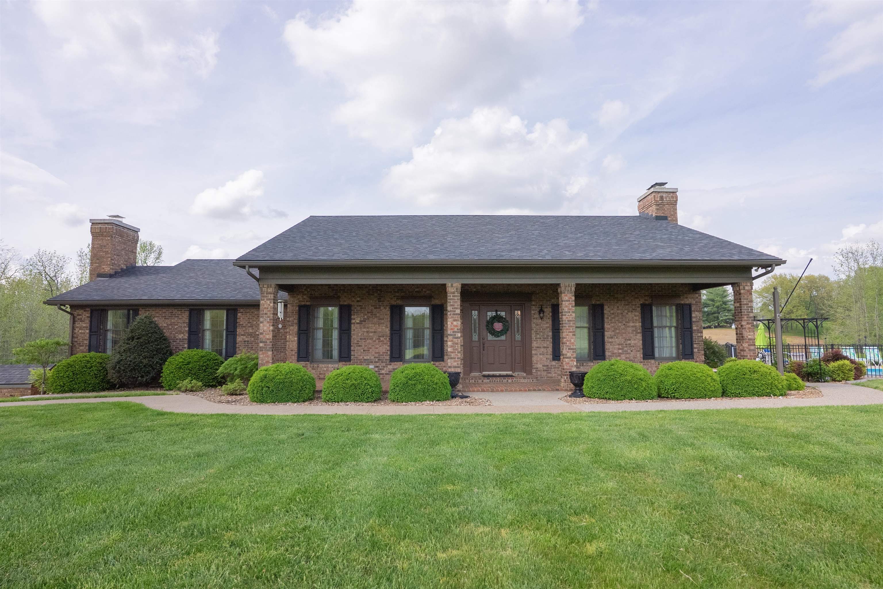 3041 Wrights Landing Road, Owensboro, Kentucky 42303, 5 Bedrooms Bedrooms, ,3 BathroomsBathrooms,Single Family Residence,For Sale,Wrights Landing Road,92056