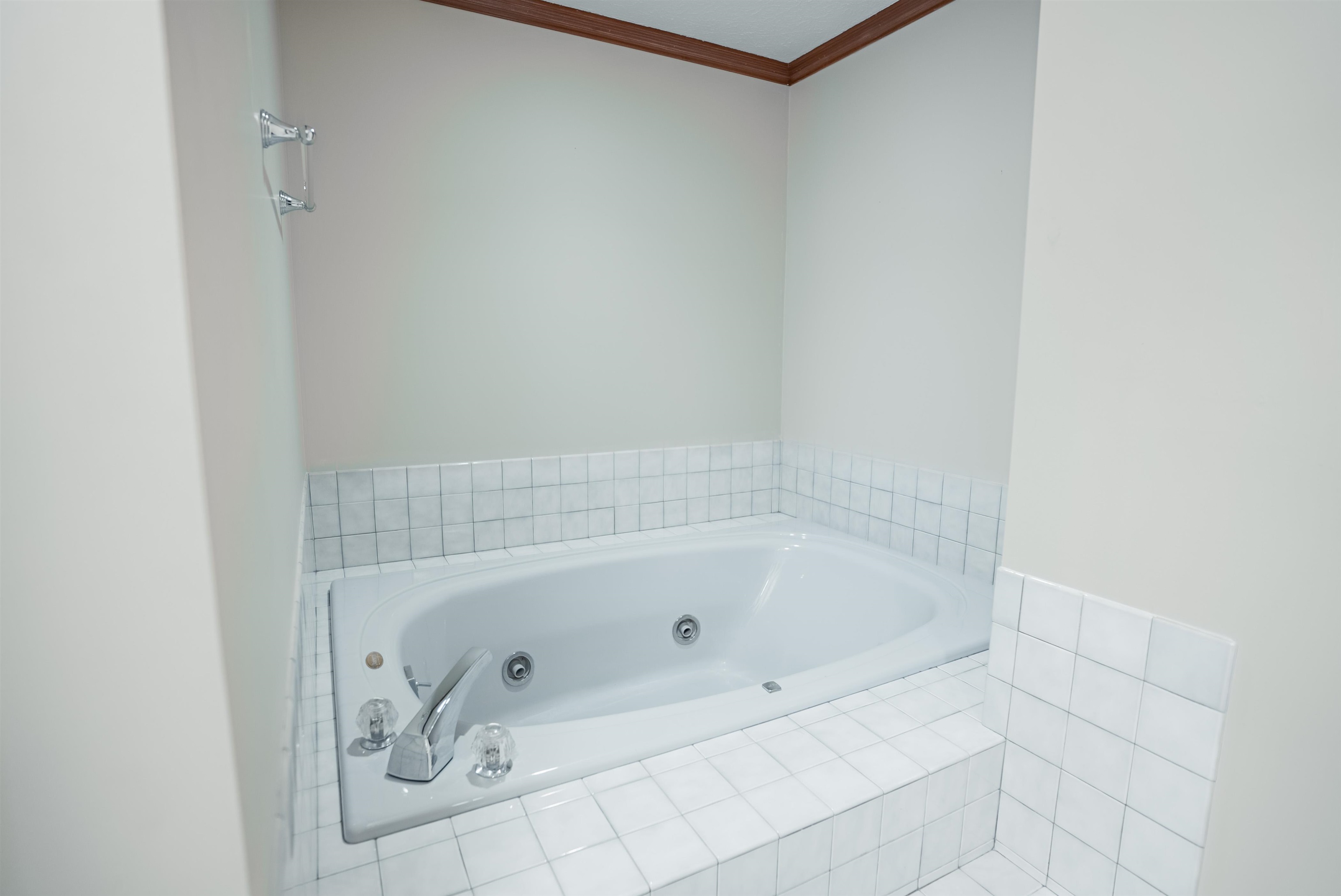 3041 Wrights Landing Road, Owensboro, Kentucky 42303, 5 Bedrooms Bedrooms, ,3 BathroomsBathrooms,Single Family Residence,For Sale,Wrights Landing Road,92056