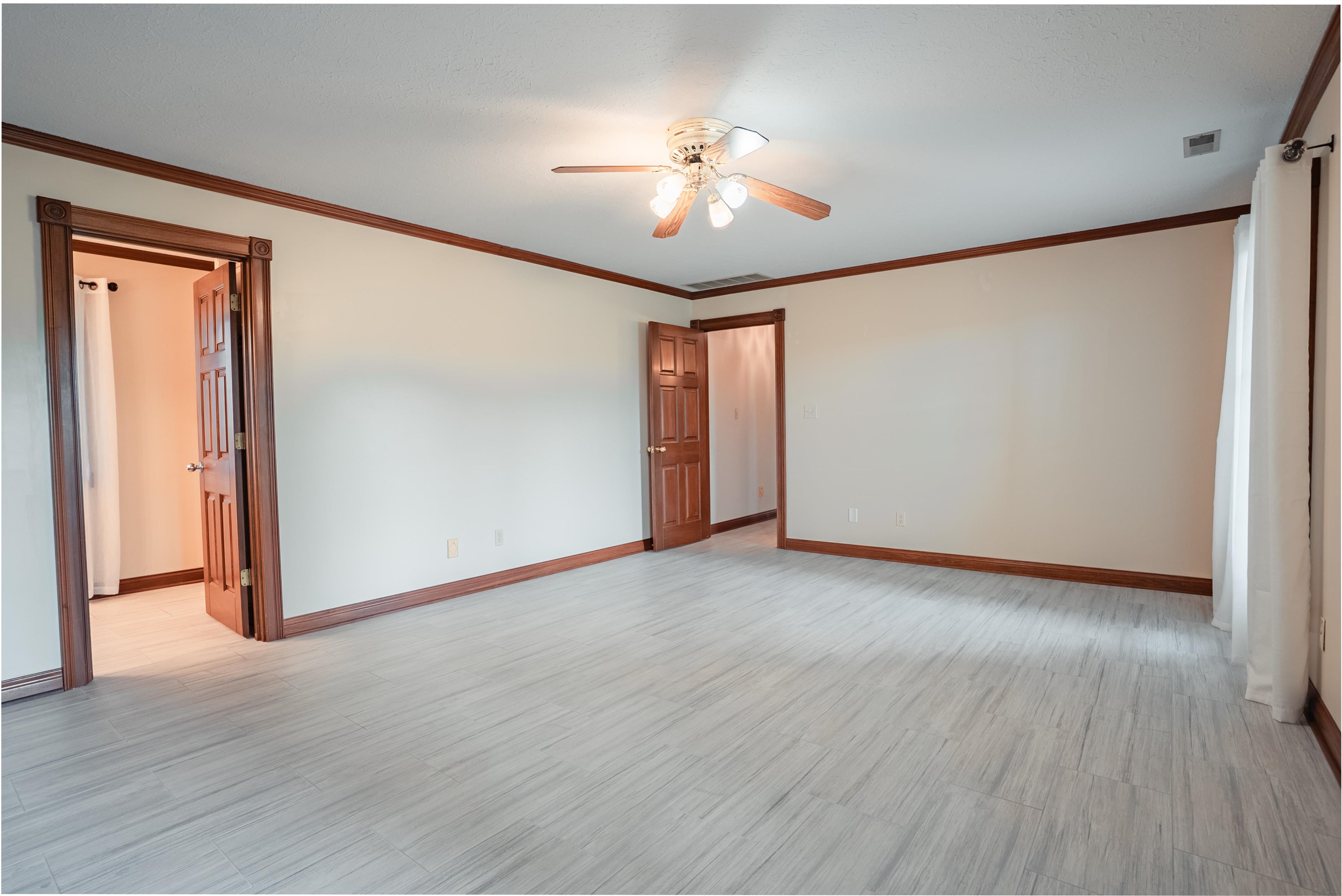 3041 Wrights Landing Road, Owensboro, Kentucky 42303, 5 Bedrooms Bedrooms, ,3 BathroomsBathrooms,Single Family Residence,For Sale,Wrights Landing Road,92056