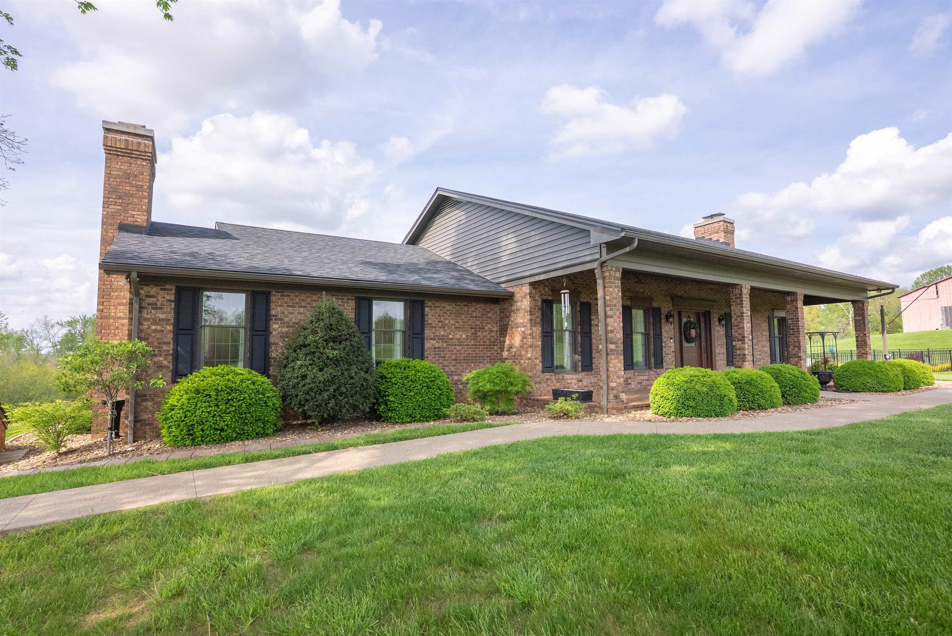 3041 Wrights Landing Road, Owensboro, Kentucky 42303, 5 Bedrooms Bedrooms, ,3 BathroomsBathrooms,Single Family Residence,For Sale,Wrights Landing Road,92056