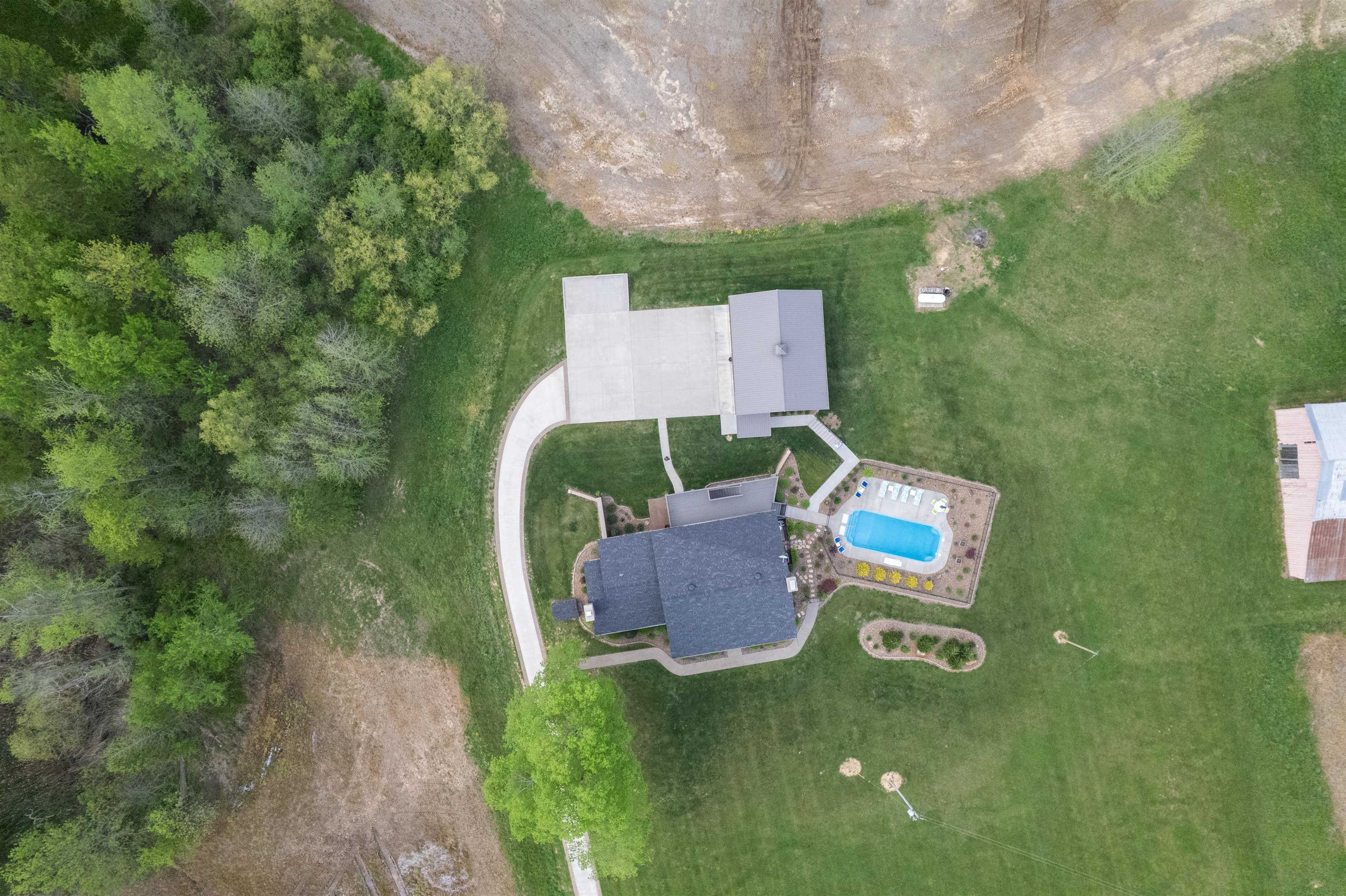 3041 Wrights Landing Road, Owensboro, Kentucky 42303, 5 Bedrooms Bedrooms, ,3 BathroomsBathrooms,Single Family Residence,For Sale,Wrights Landing Road,92056
