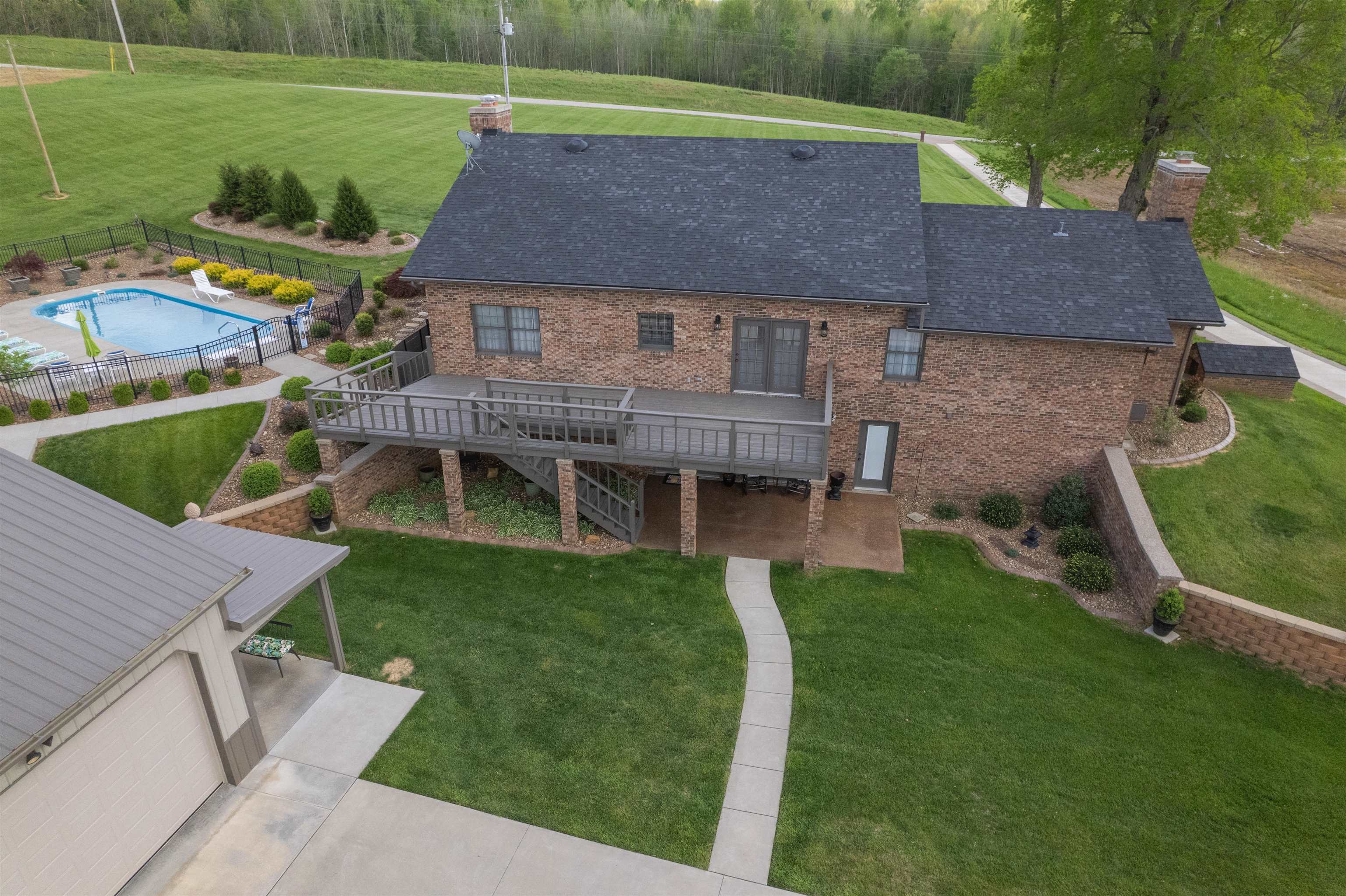 3041 Wrights Landing Road, Owensboro, Kentucky 42303, 5 Bedrooms Bedrooms, ,3 BathroomsBathrooms,Single Family Residence,For Sale,Wrights Landing Road,92056