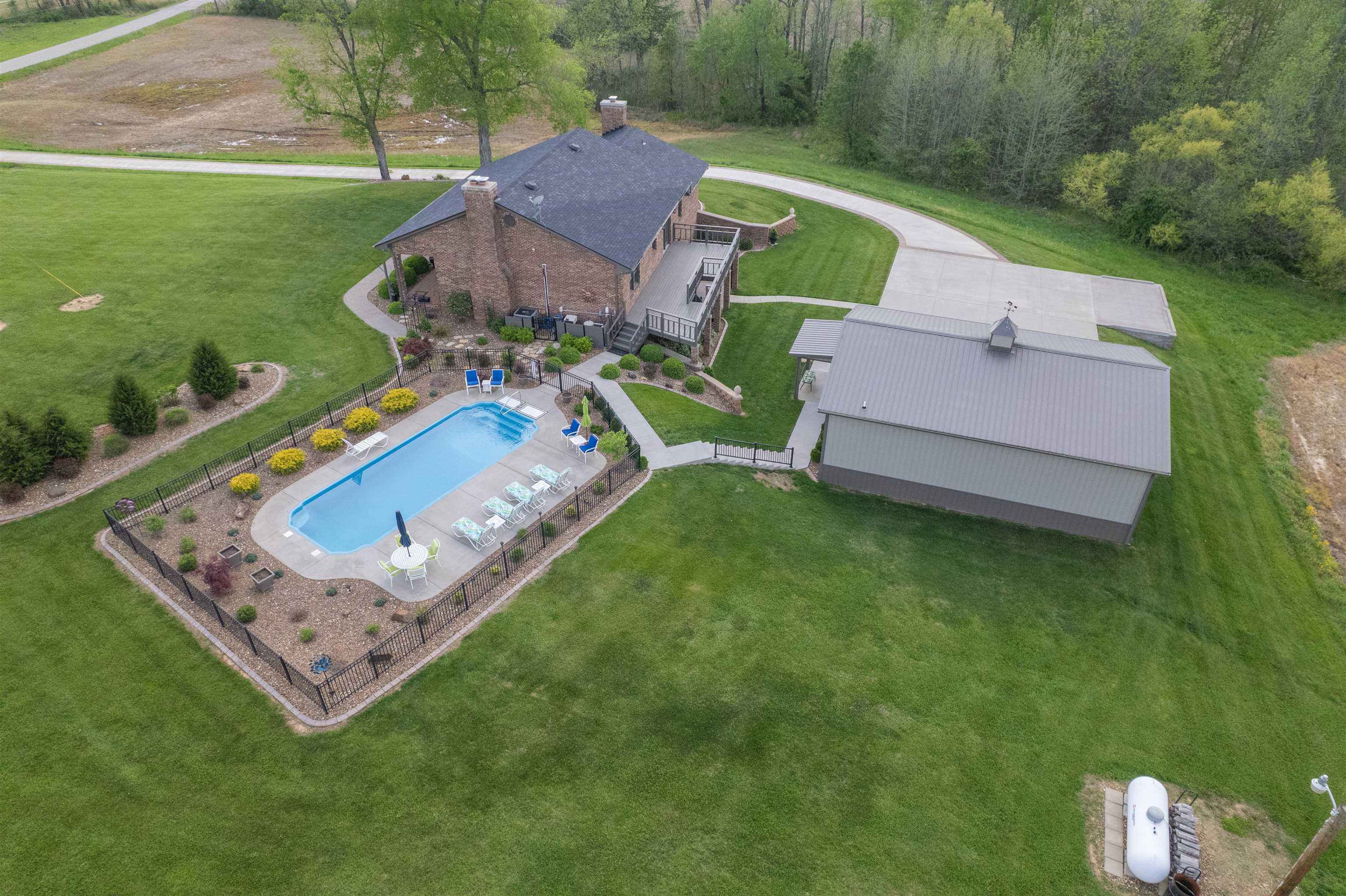 3041 Wrights Landing Road, Owensboro, Kentucky 42303, 5 Bedrooms Bedrooms, ,3 BathroomsBathrooms,Single Family Residence,For Sale,Wrights Landing Road,92056