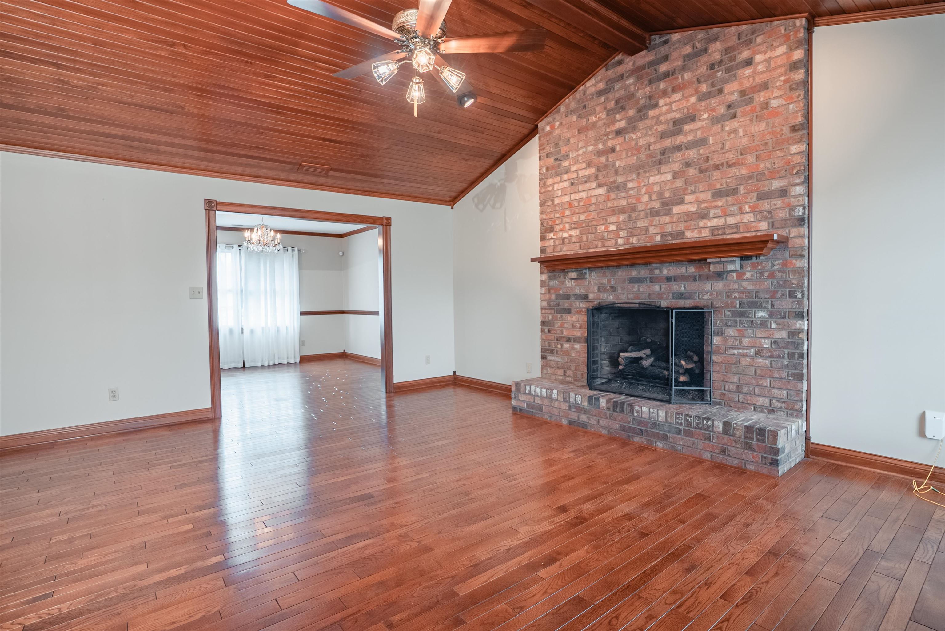 3041 Wrights Landing Road, Owensboro, Kentucky 42303, 5 Bedrooms Bedrooms, ,3 BathroomsBathrooms,Single Family Residence,For Sale,Wrights Landing Road,92056
