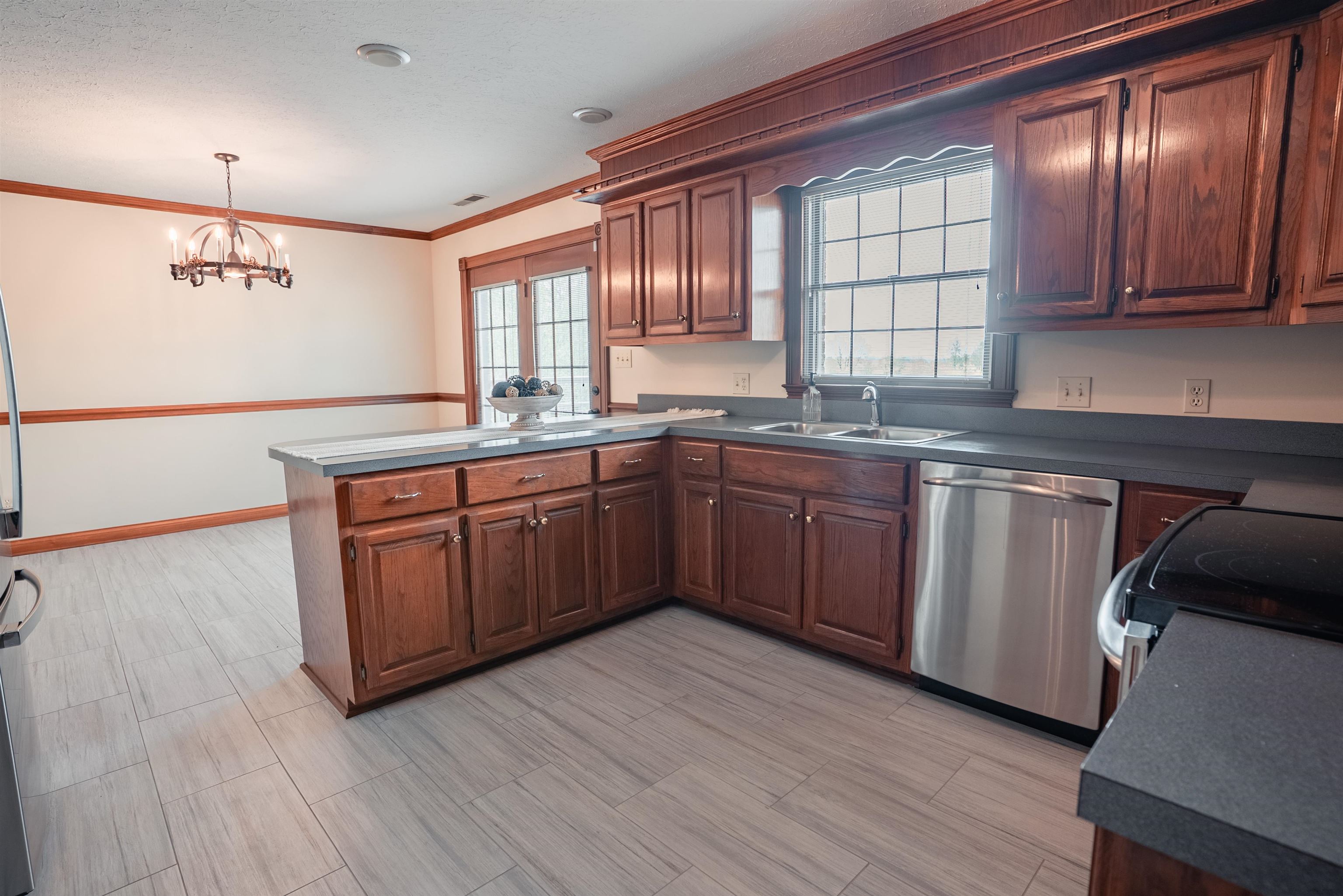 3041 Wrights Landing Road, Owensboro, Kentucky 42303, 5 Bedrooms Bedrooms, ,3 BathroomsBathrooms,Single Family Residence,For Sale,Wrights Landing Road,92056