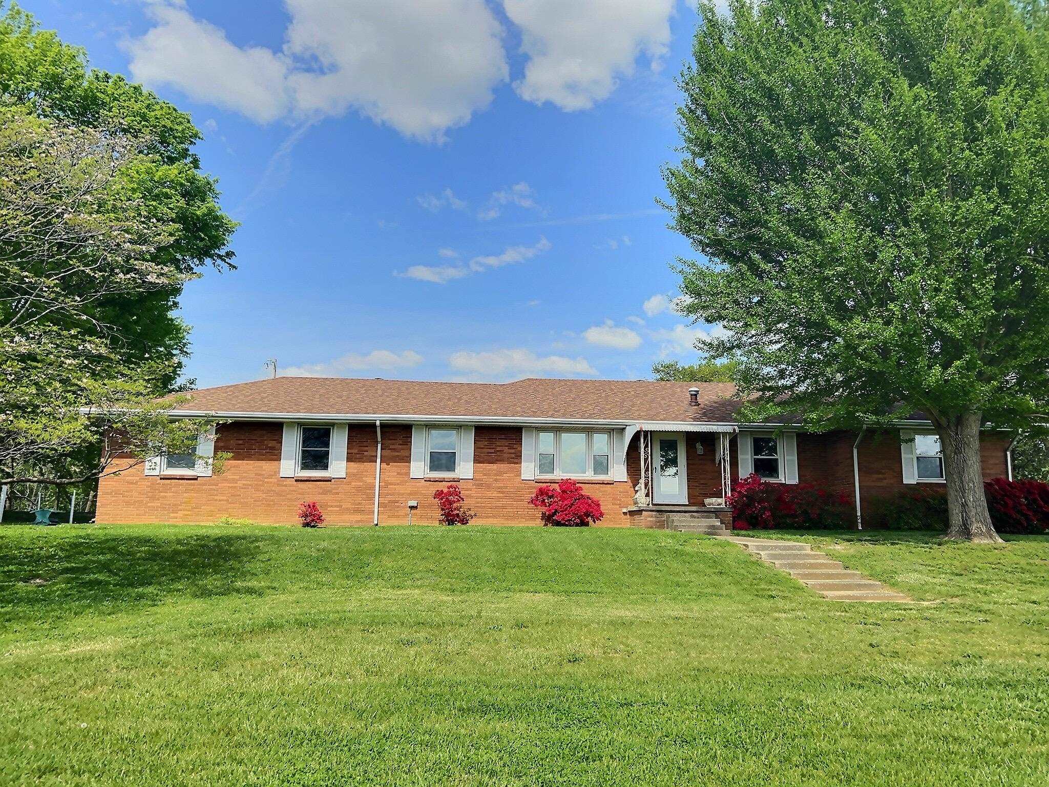 1655 Graves Lane, Maceo, Kentucky 42355, 4 Bedrooms Bedrooms, ,2 BathroomsBathrooms,Single Family Residence,For Sale,Graves Lane,92058