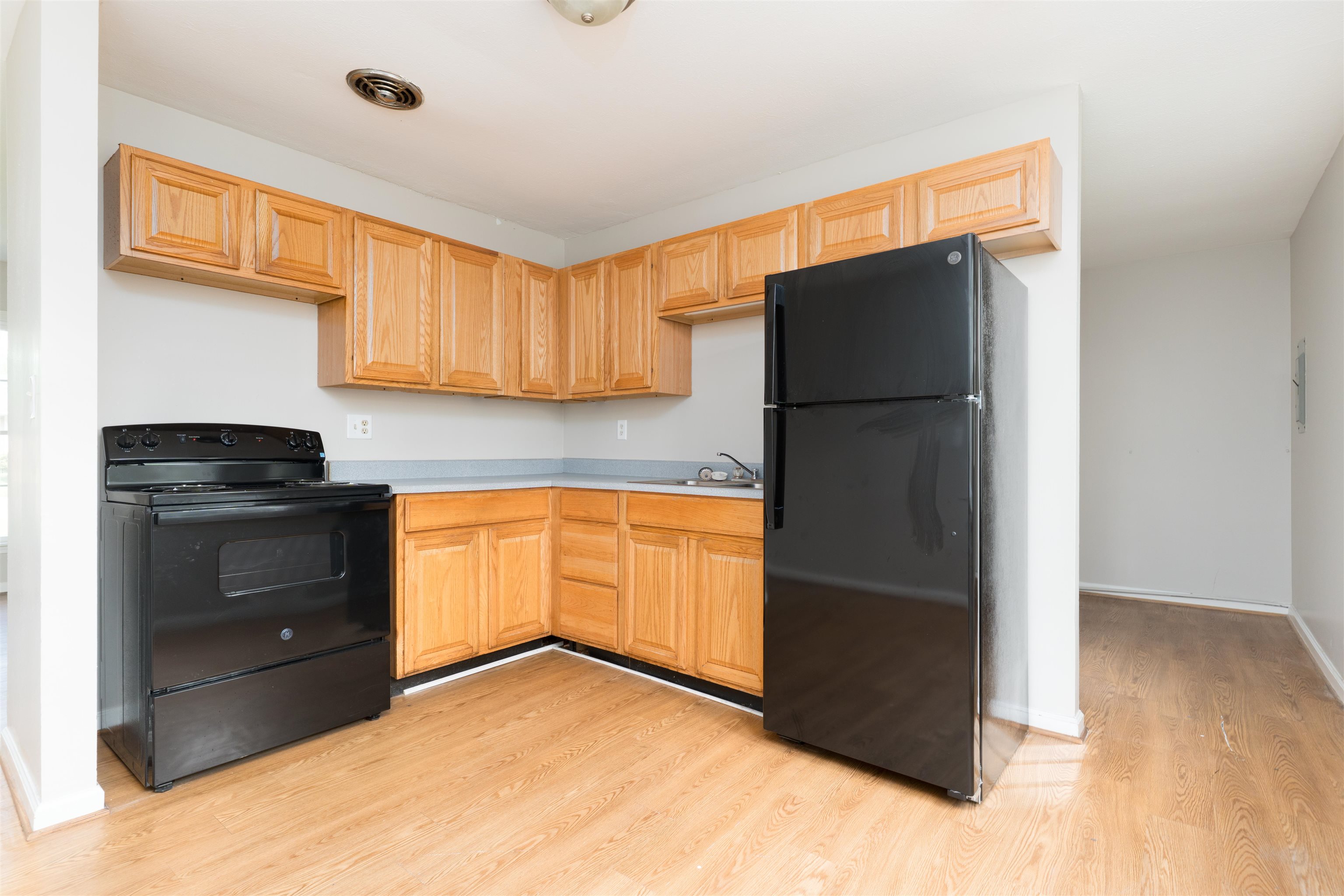 1144 Gilbert Ln, Owensboro, Kentucky 42303, 3 Bedrooms Bedrooms, ,1 BathroomBathrooms,Single Family Residence,For Sale,Gilbert Ln,92059