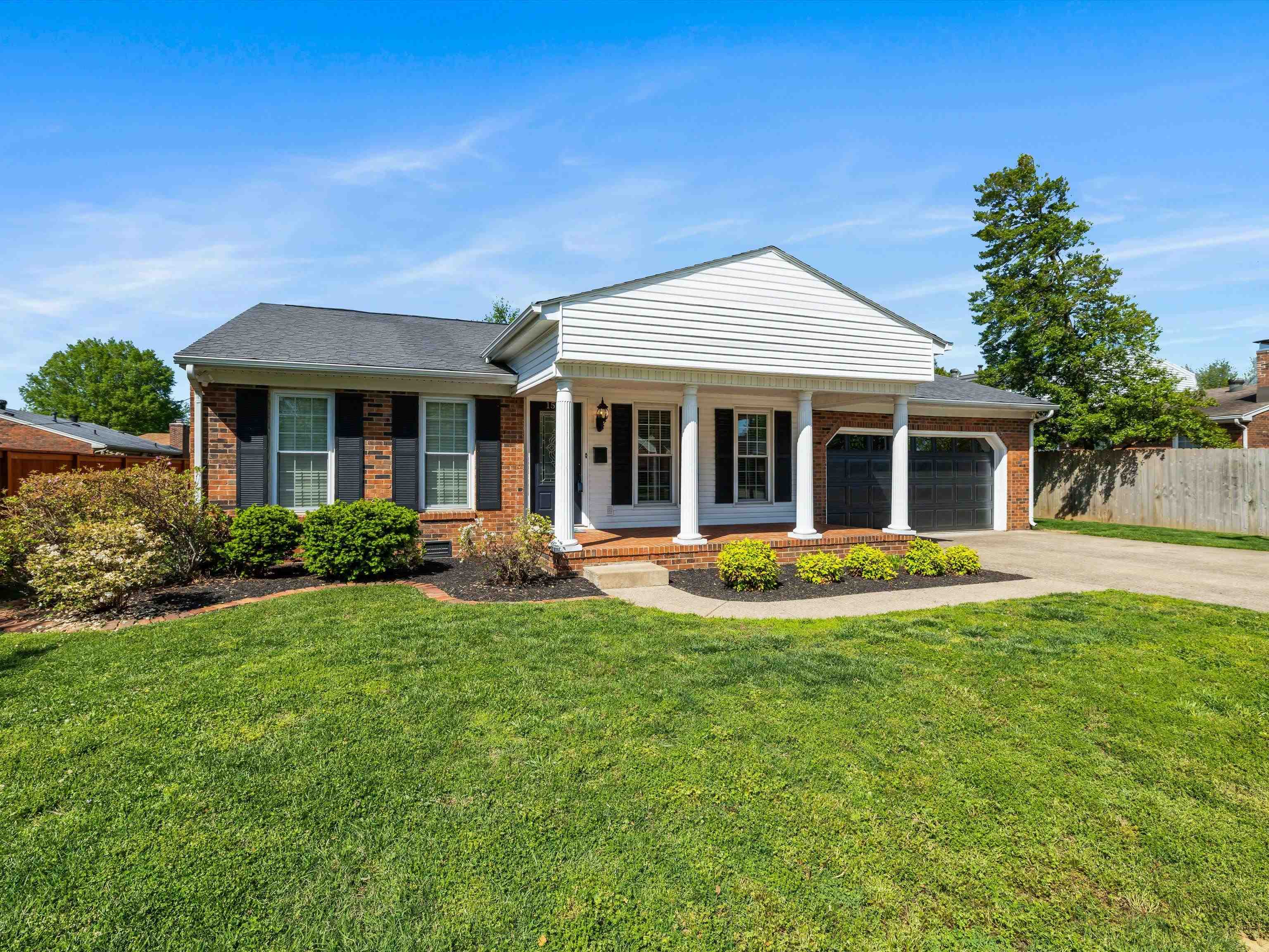 1523 Forrest Lane, Owensboro, Kentucky 42301, 3 Bedrooms Bedrooms, ,2 BathroomsBathrooms,Single Family Residence,For Sale,Forrest Lane,92060