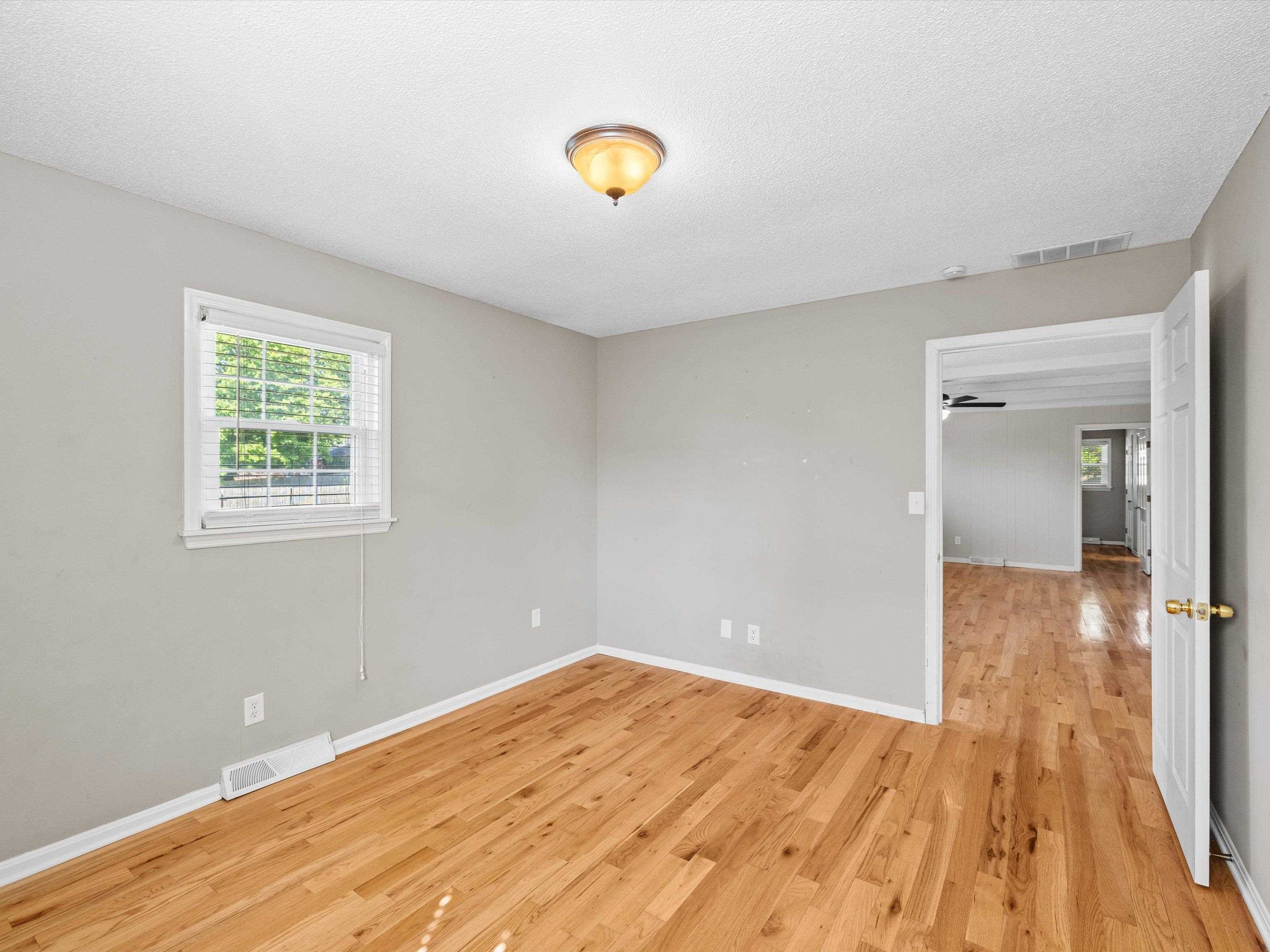 1523 Forrest Lane, Owensboro, Kentucky 42301, 3 Bedrooms Bedrooms, ,2 BathroomsBathrooms,Single Family Residence,For Sale,Forrest Lane,92060