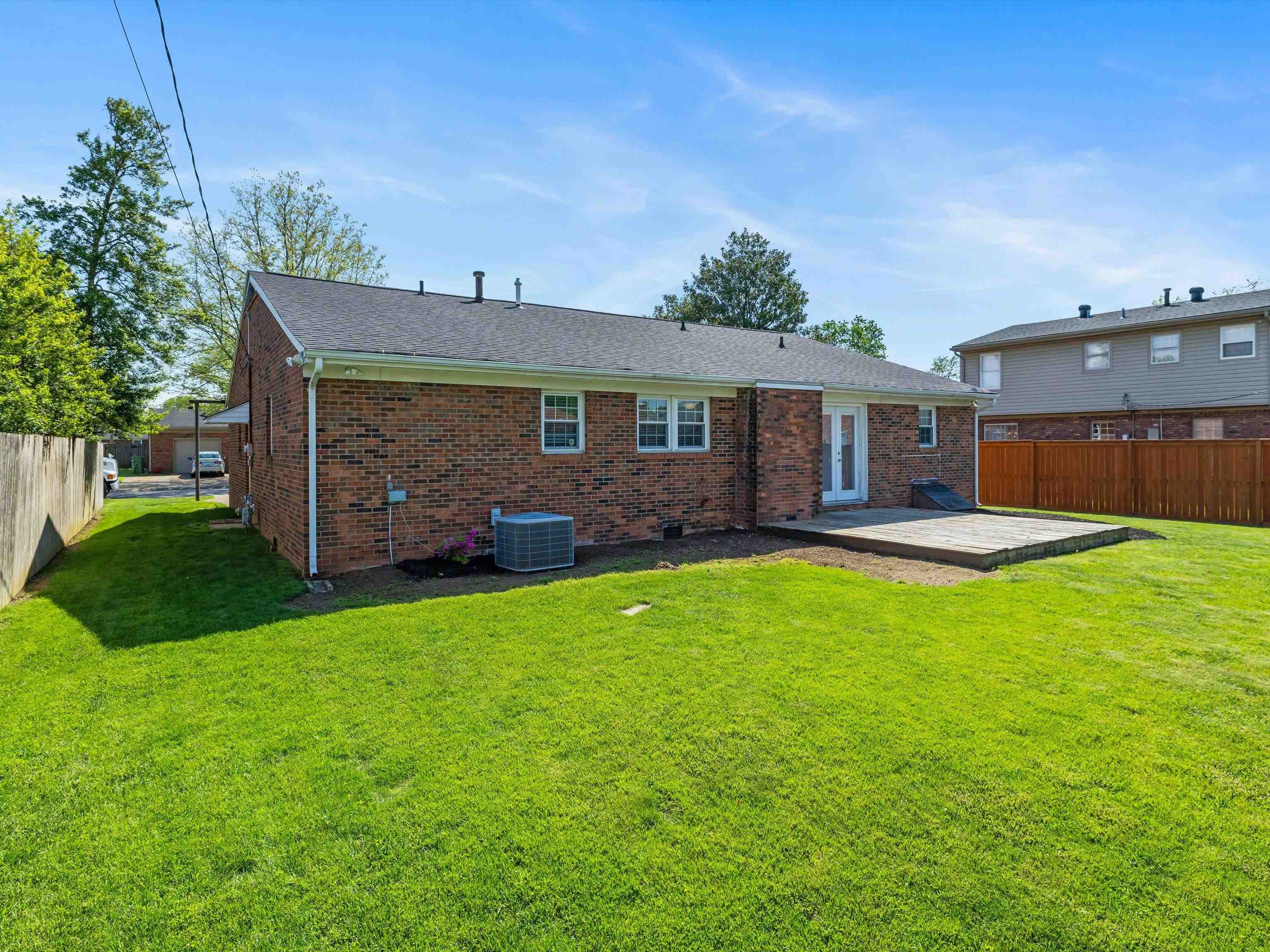1523 Forrest Lane, Owensboro, Kentucky 42301, 3 Bedrooms Bedrooms, ,2 BathroomsBathrooms,Single Family Residence,For Sale,Forrest Lane,92060