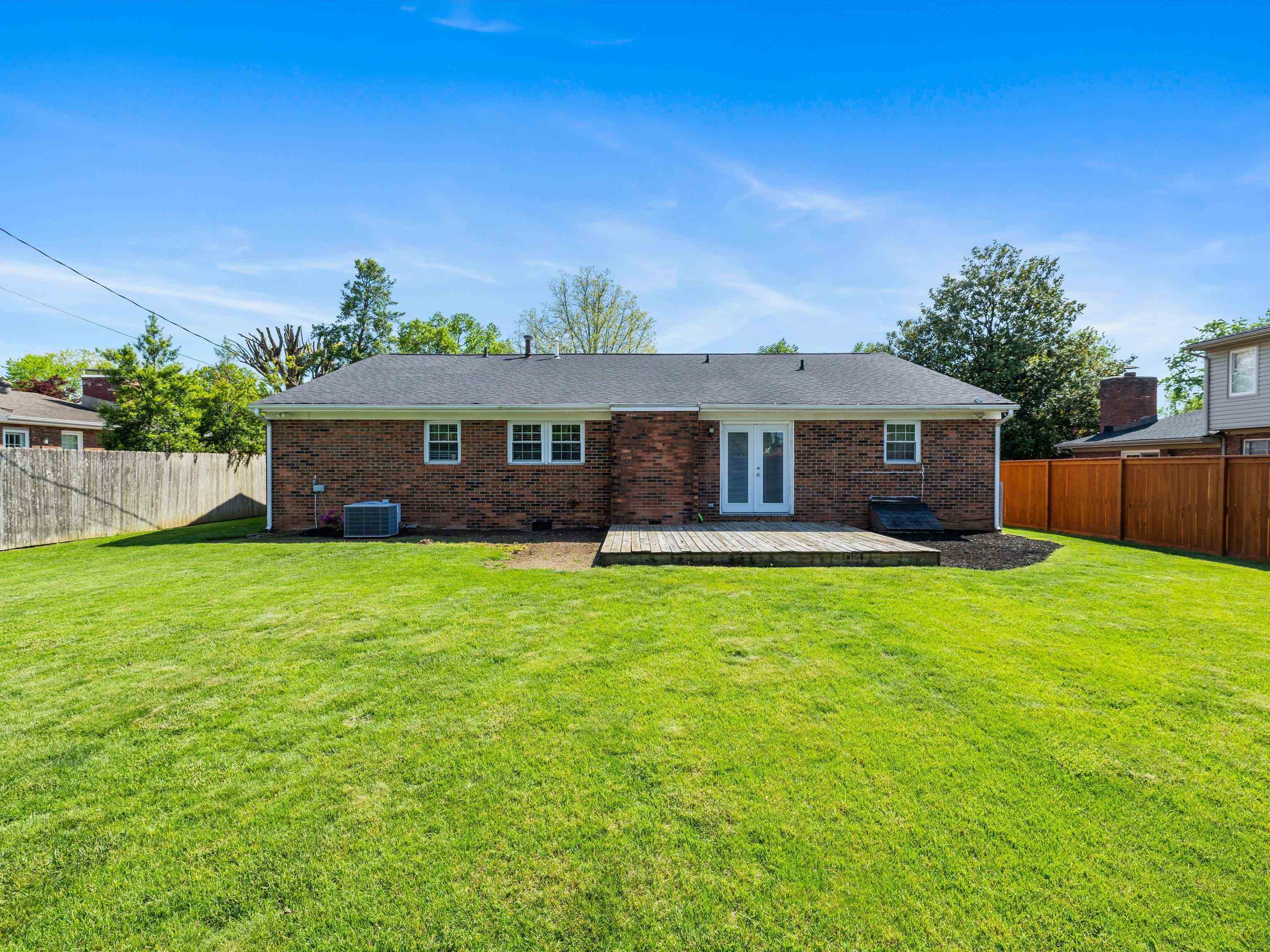 1523 Forrest Lane, Owensboro, Kentucky 42301, 3 Bedrooms Bedrooms, ,2 BathroomsBathrooms,Single Family Residence,For Sale,Forrest Lane,92060