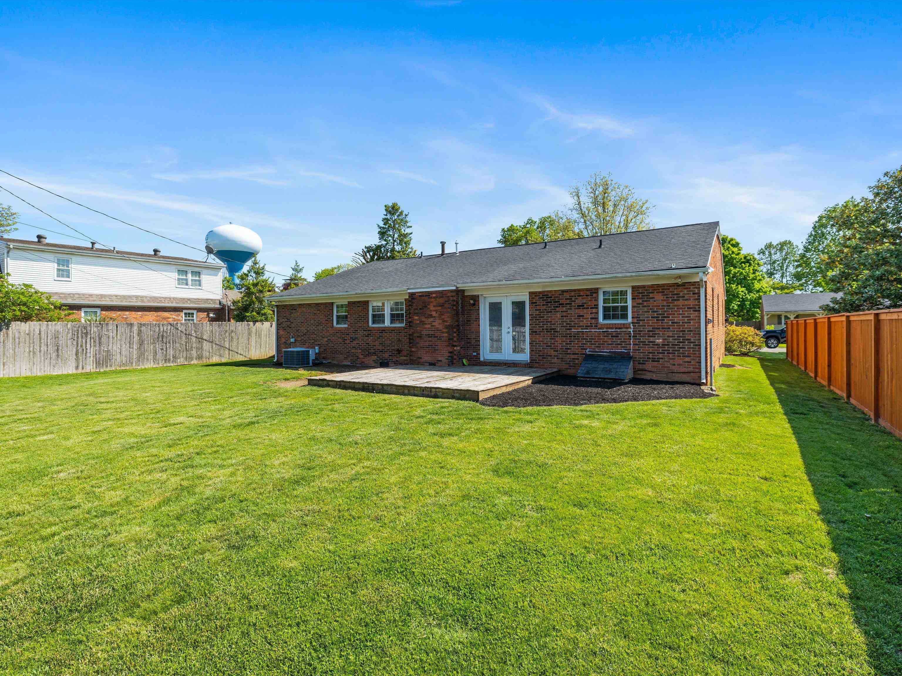 1523 Forrest Lane, Owensboro, Kentucky 42301, 3 Bedrooms Bedrooms, ,2 BathroomsBathrooms,Single Family Residence,For Sale,Forrest Lane,92060