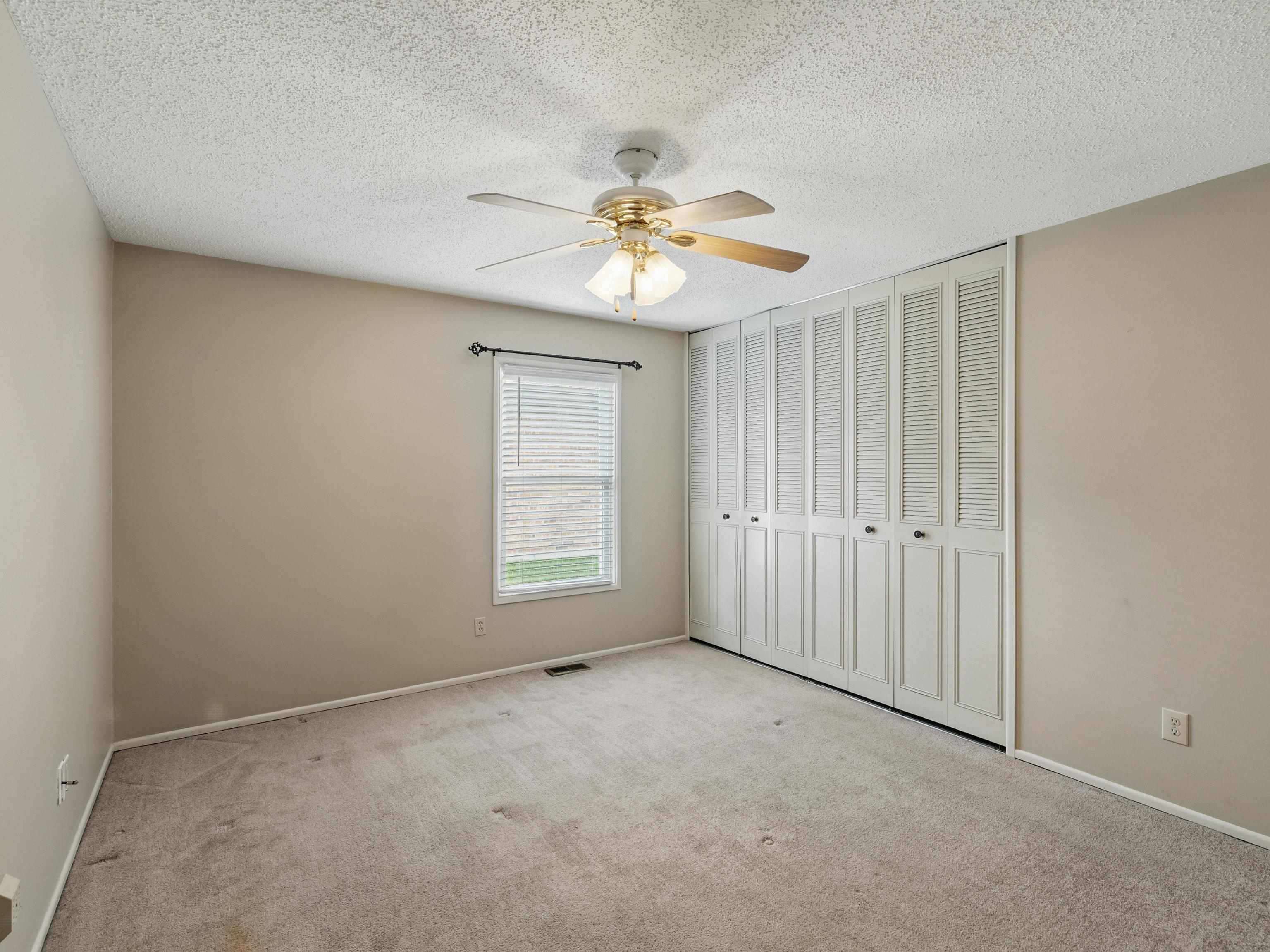 2700 Donerail Dr, Owensboro, Kentucky 42301, 3 Bedrooms Bedrooms, ,2 BathroomsBathrooms,Single Family Residence,For Sale,Donerail Dr,92064