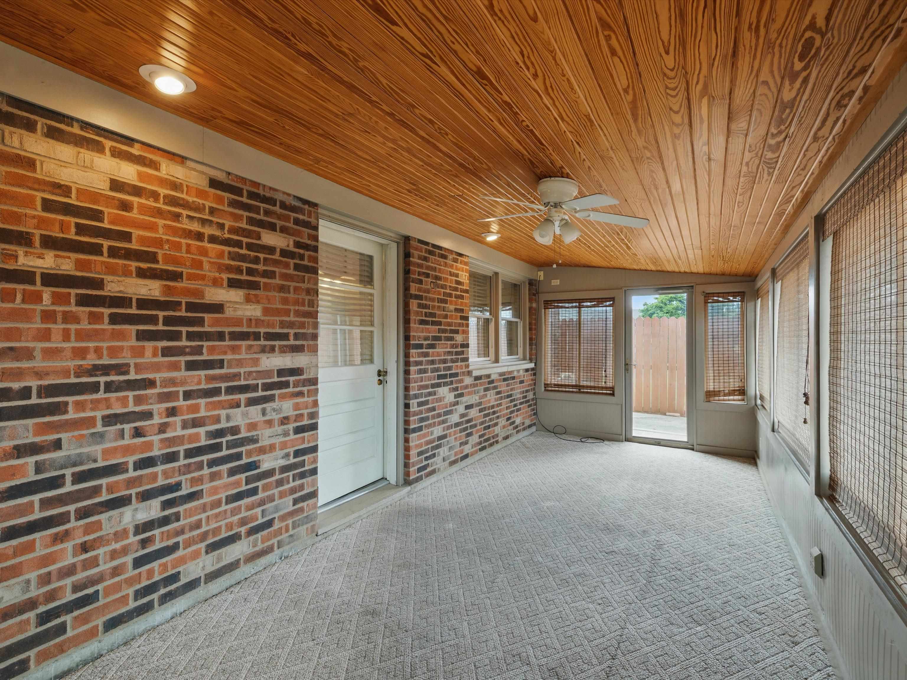 2700 Donerail Dr, Owensboro, Kentucky 42301, 3 Bedrooms Bedrooms, ,2 BathroomsBathrooms,Single Family Residence,For Sale,Donerail Dr,92064