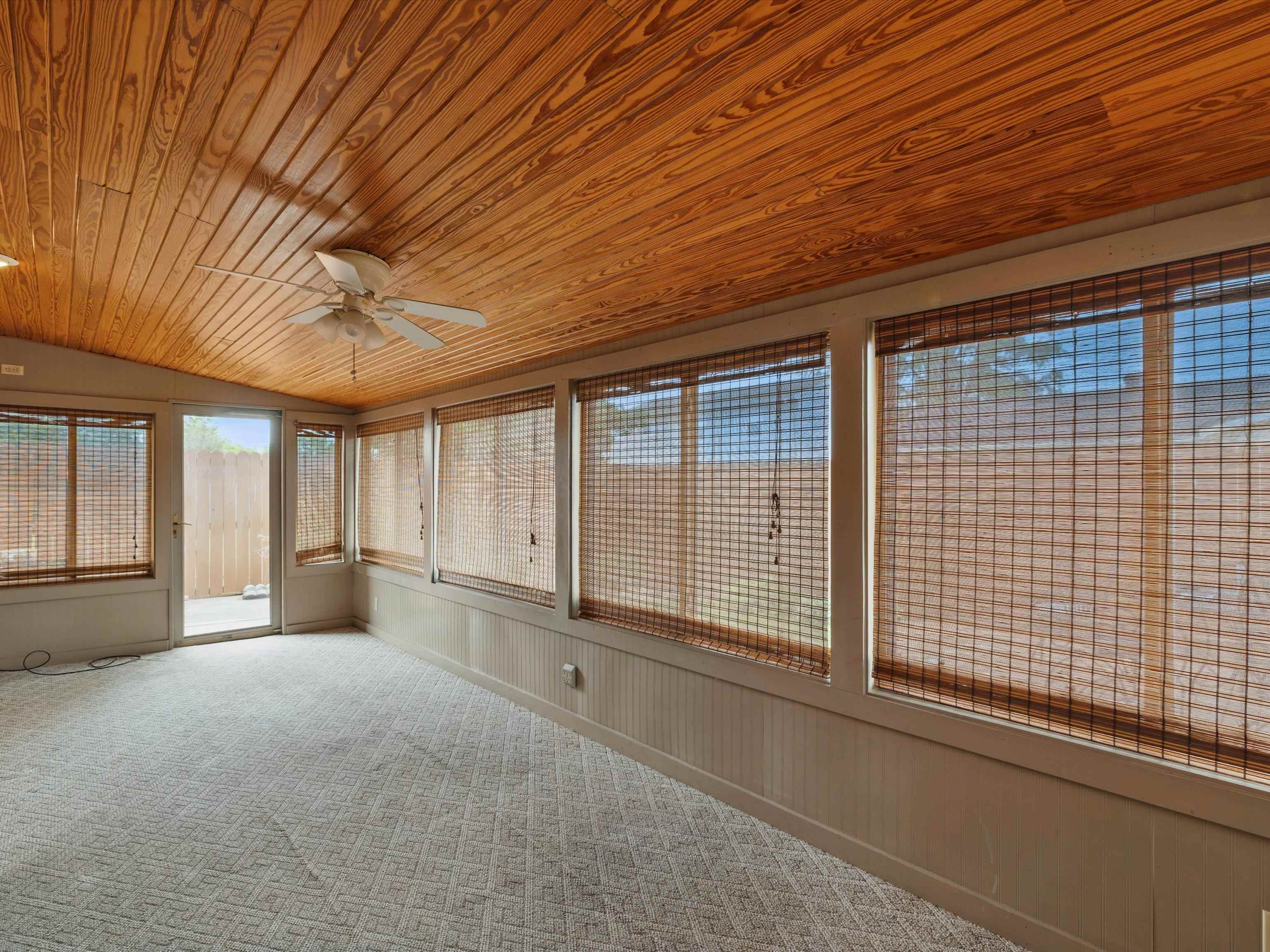 2700 Donerail Dr, Owensboro, Kentucky 42301, 3 Bedrooms Bedrooms, ,2 BathroomsBathrooms,Single Family Residence,For Sale,Donerail Dr,92064