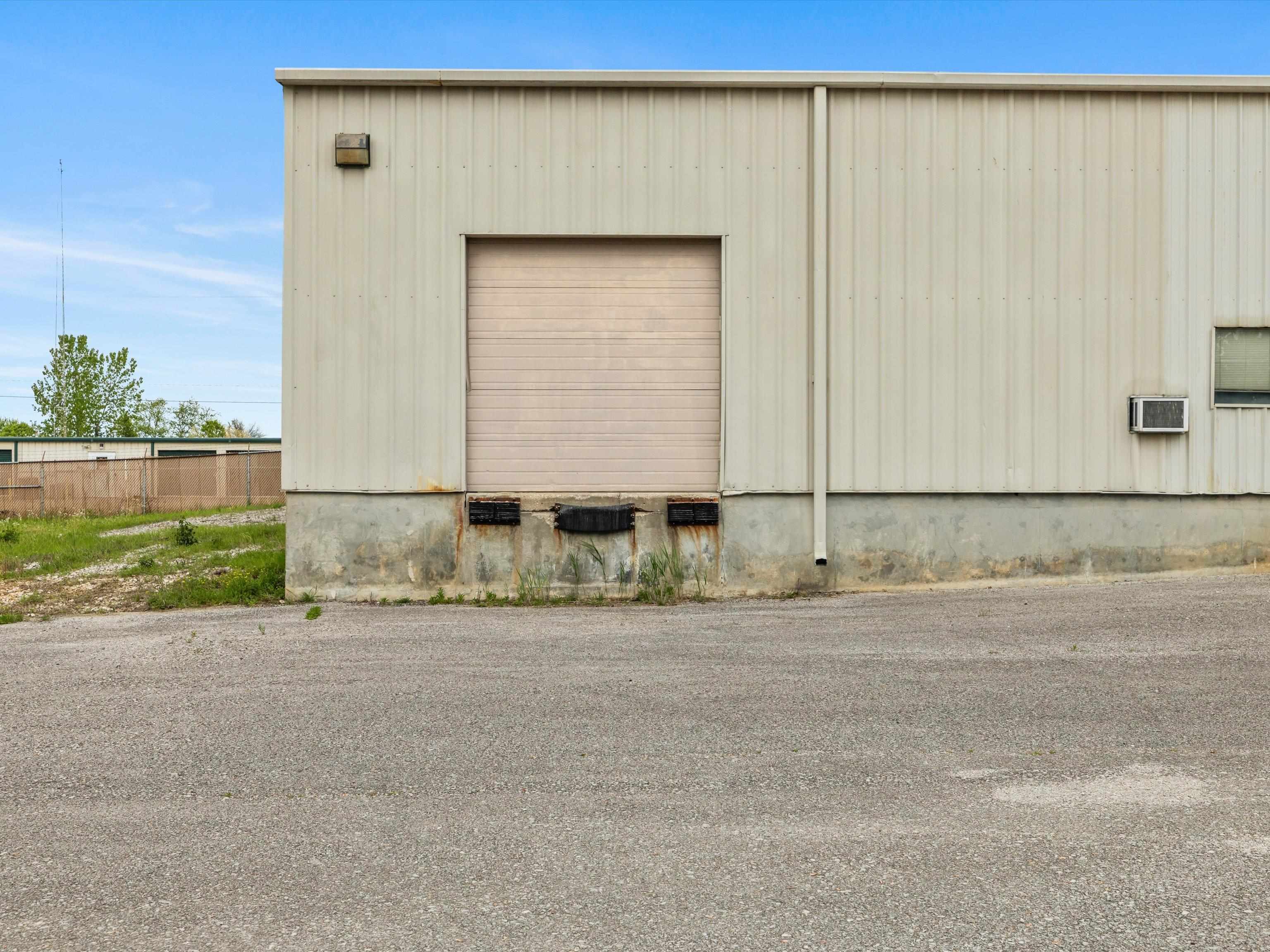 2920 B Fairview Drive, Owensboro, Kentucky 42301, ,Industrial,For Sale,Fairview Drive,92067