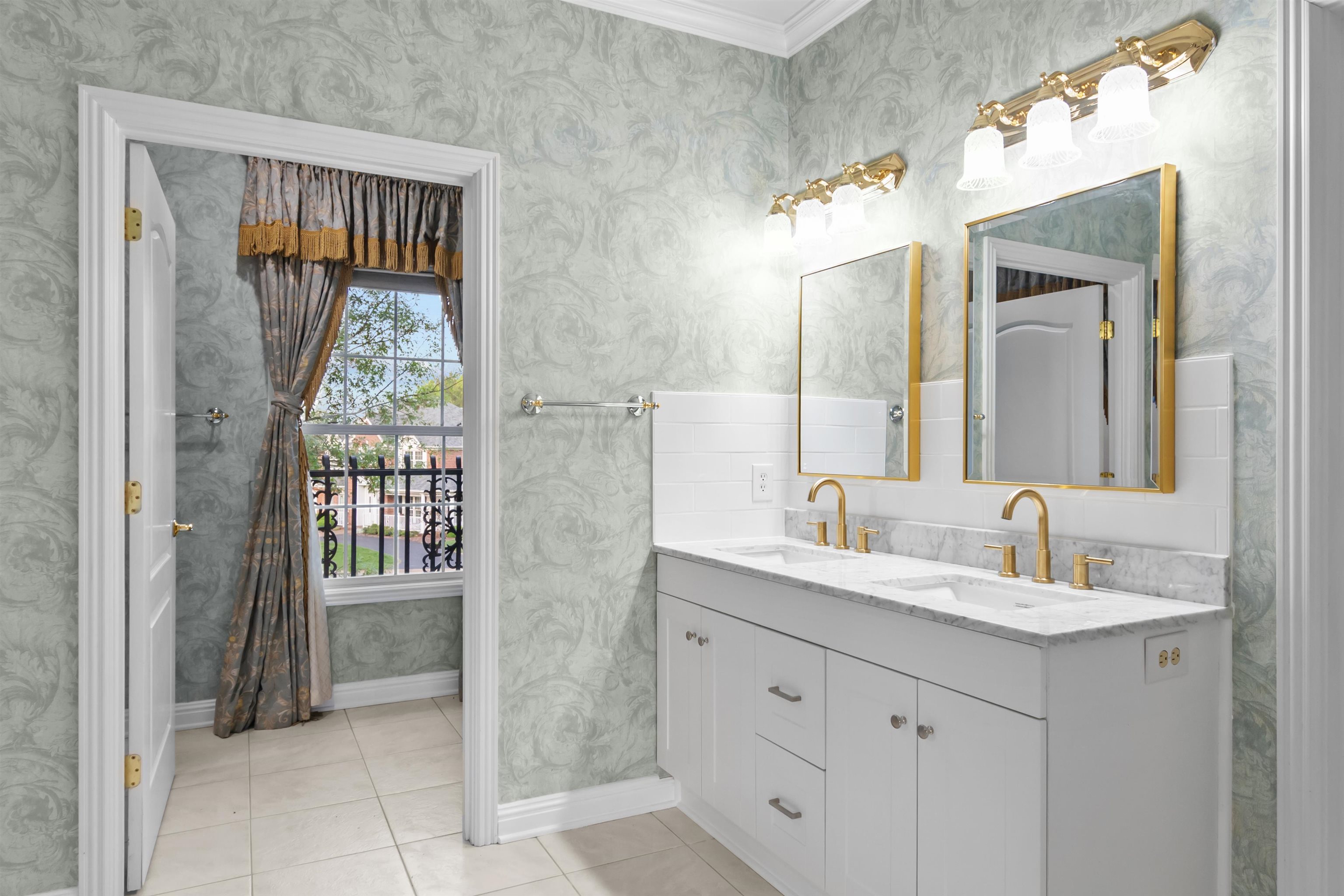 2501 Riverrun Cove, Owensboro, Kentucky 42303, 4 Bedrooms Bedrooms, ,3 BathroomsBathrooms,Single Family Residence,For Sale,Riverrun Cove,92071