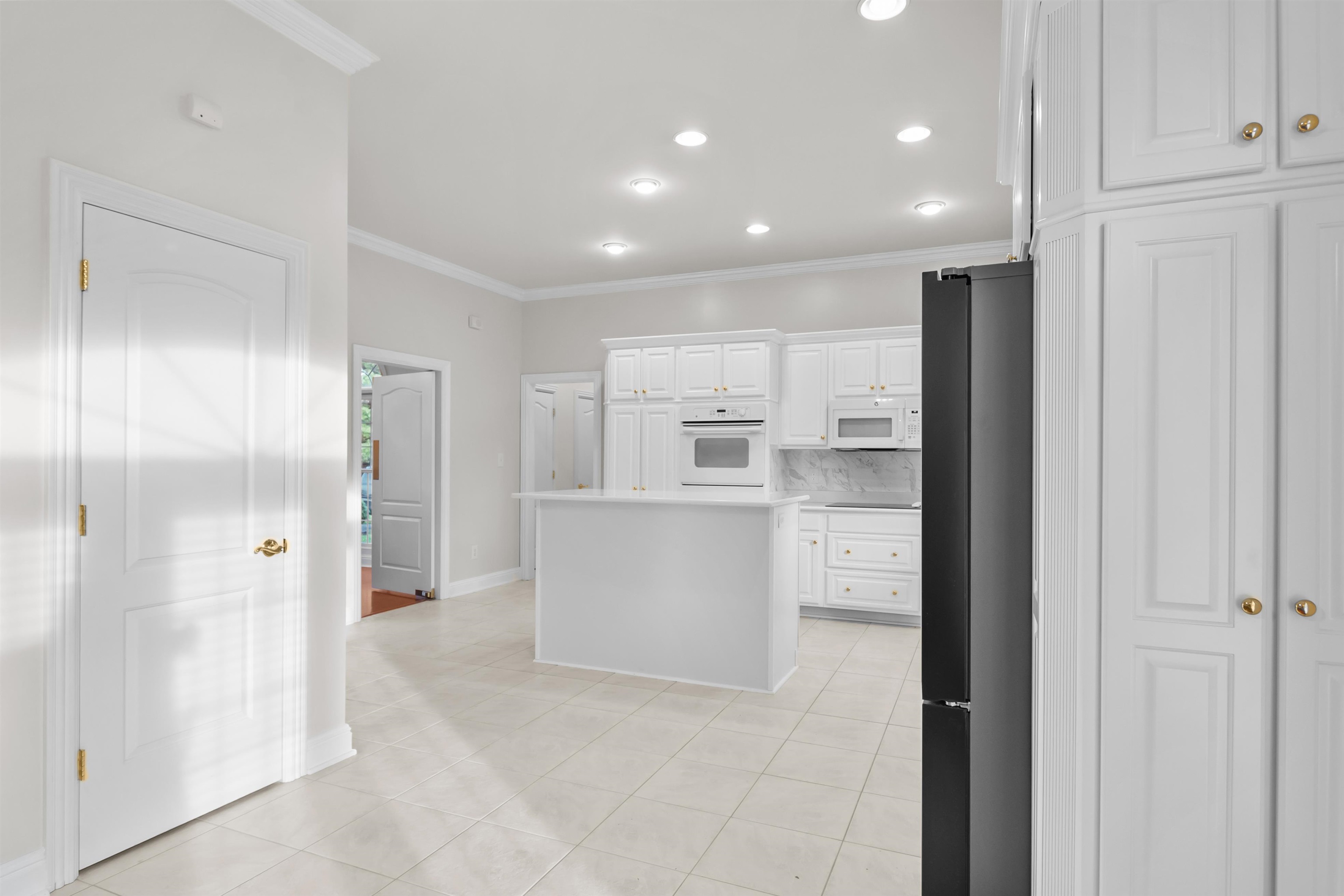 2501 Riverrun Cove, Owensboro, Kentucky 42303, 4 Bedrooms Bedrooms, ,3 BathroomsBathrooms,Single Family Residence,For Sale,Riverrun Cove,92071