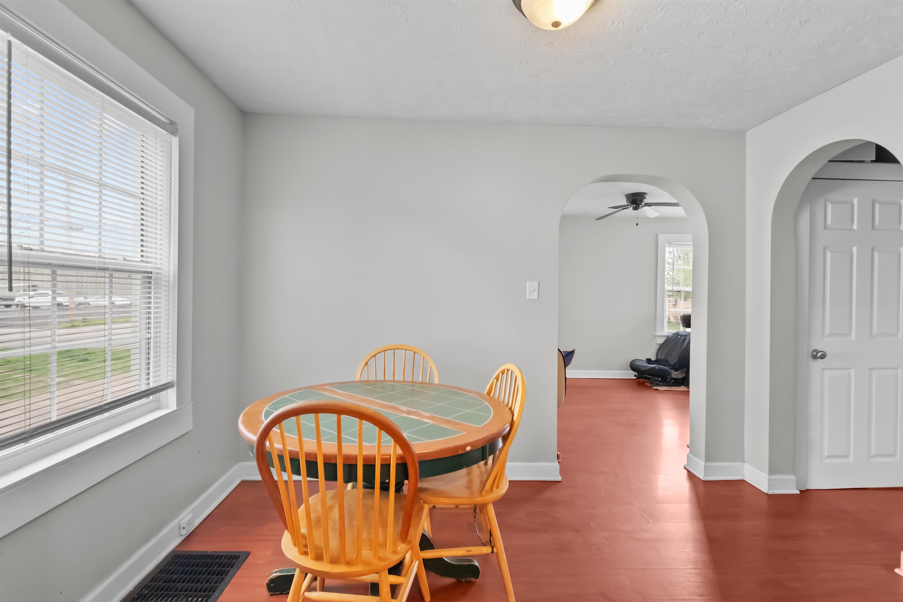 1728 Ohio Street, Owensboro, Kentucky 42301, 4 Bedrooms Bedrooms, ,1 BathroomBathrooms,Single Family Residence,For Sale,Ohio Street,92072