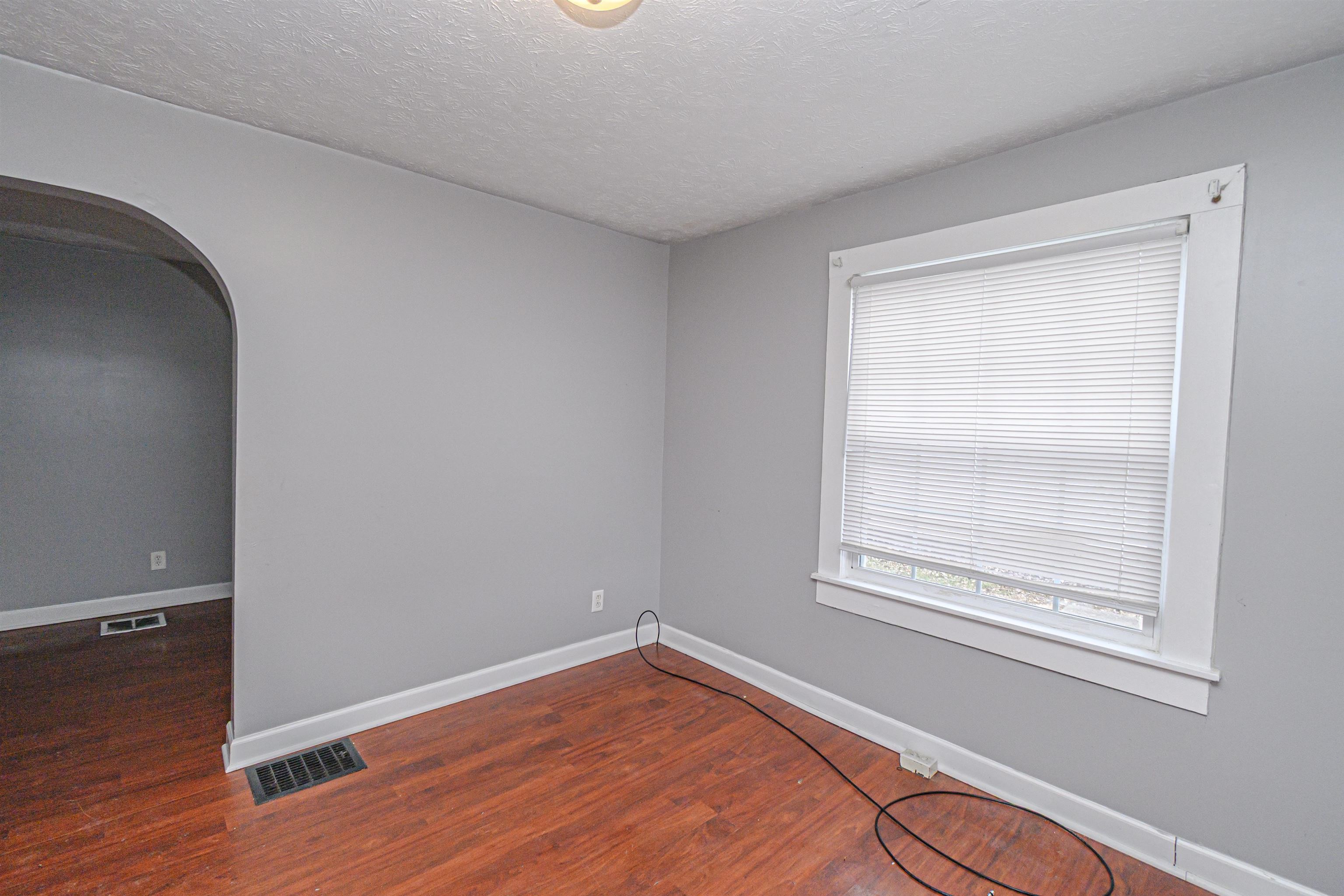 1728 Ohio Street, Owensboro, Kentucky 42301, 2 Bedrooms Bedrooms, ,1 BathroomBathrooms,Single Family Residence,For Sale,Ohio Street,92072