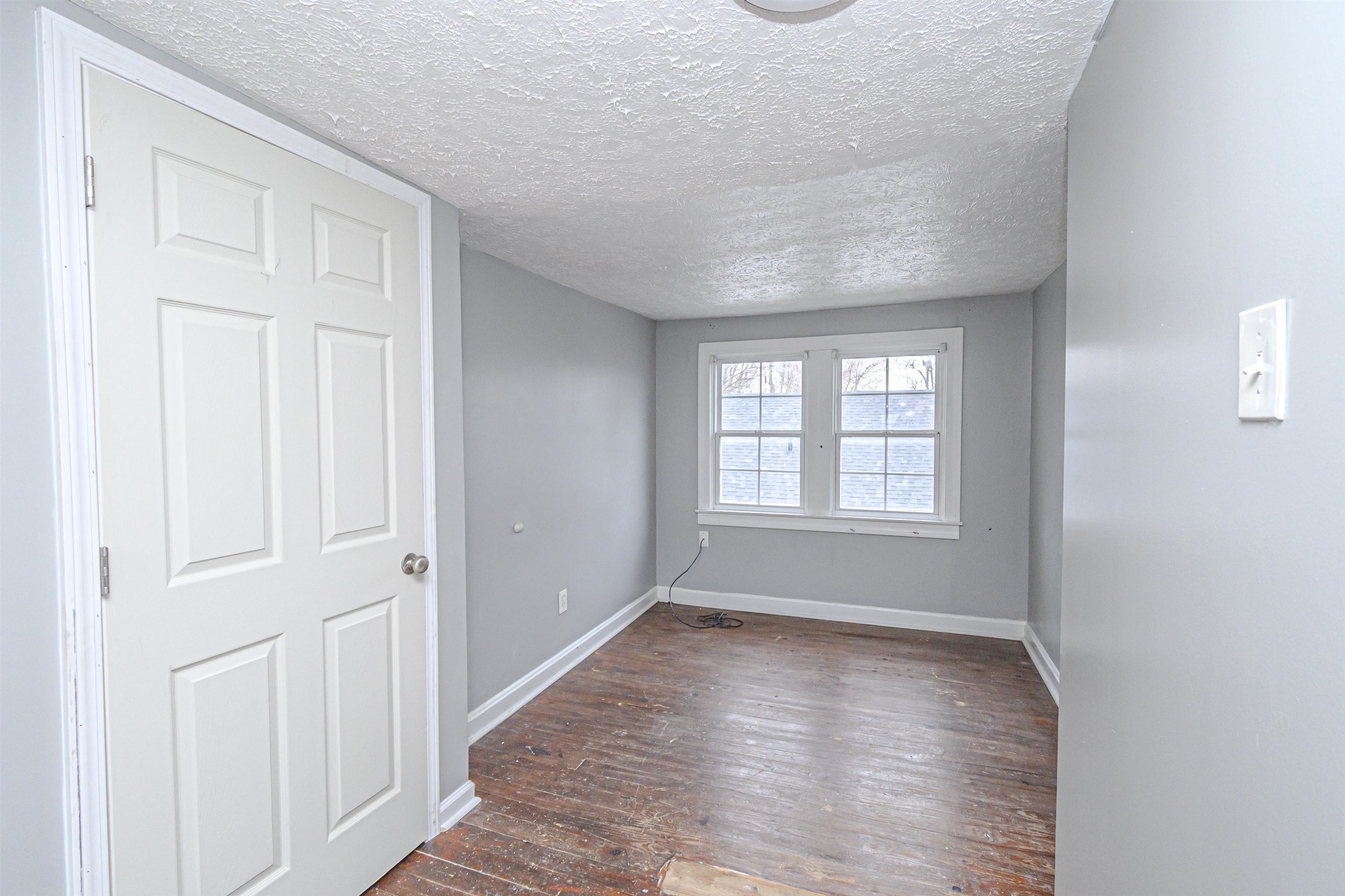 1728 Ohio Street, Owensboro, Kentucky 42301, 2 Bedrooms Bedrooms, ,1 BathroomBathrooms,Single Family Residence,For Sale,Ohio Street,92072