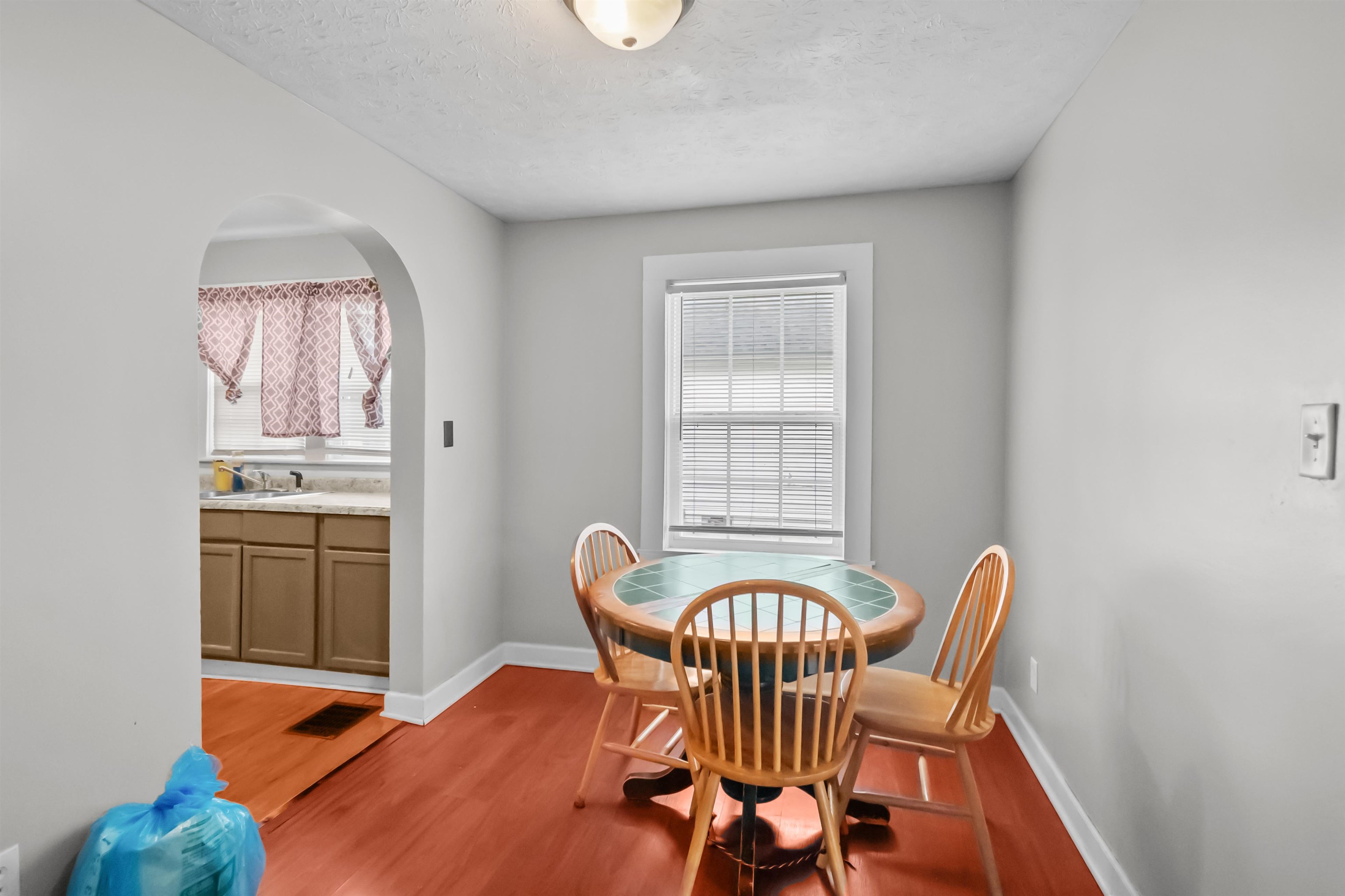 1728 Ohio Street, Owensboro, Kentucky 42301, 4 Bedrooms Bedrooms, ,1 BathroomBathrooms,Single Family Residence,For Sale,Ohio Street,92072