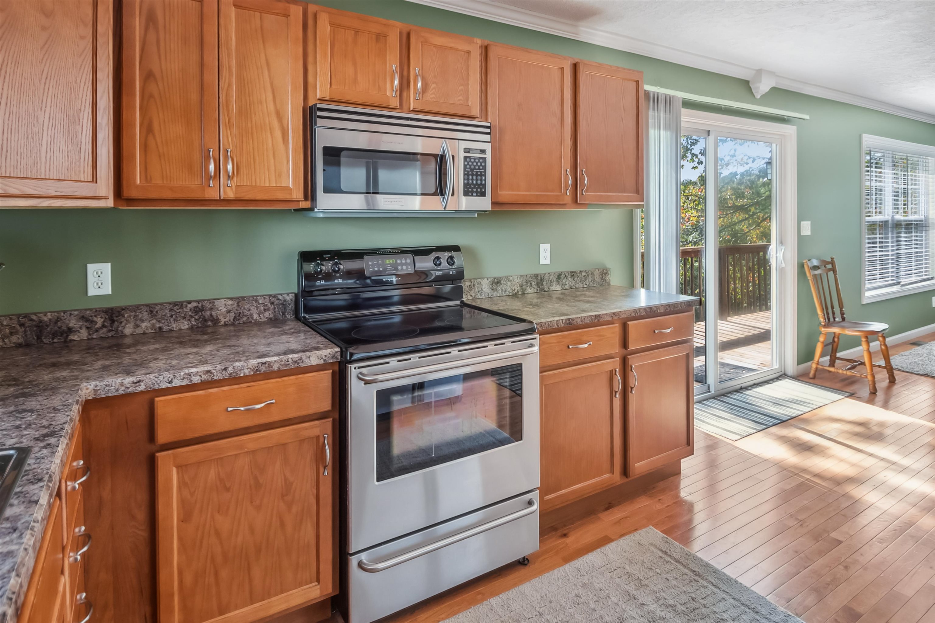 1895 Johnny Frank Rd, Leitchfield, Kentucky 42754, 3 Bedrooms Bedrooms, ,3 BathroomsBathrooms,Single Family Residence,For Sale,Johnny Frank Rd,92073