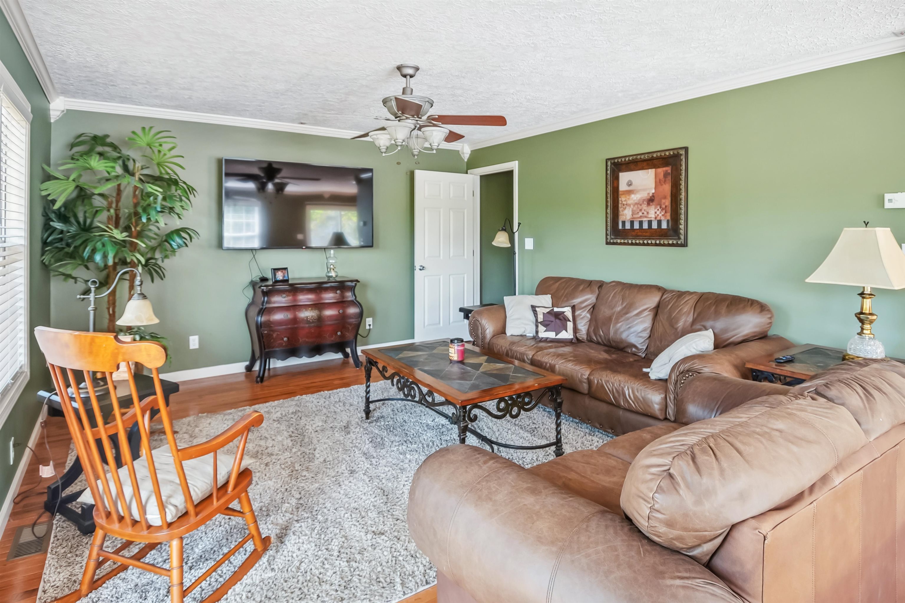 1895 Johnny Frank Rd, Leitchfield, Kentucky 42754, 3 Bedrooms Bedrooms, ,3 BathroomsBathrooms,Single Family Residence,For Sale,Johnny Frank Rd,92073