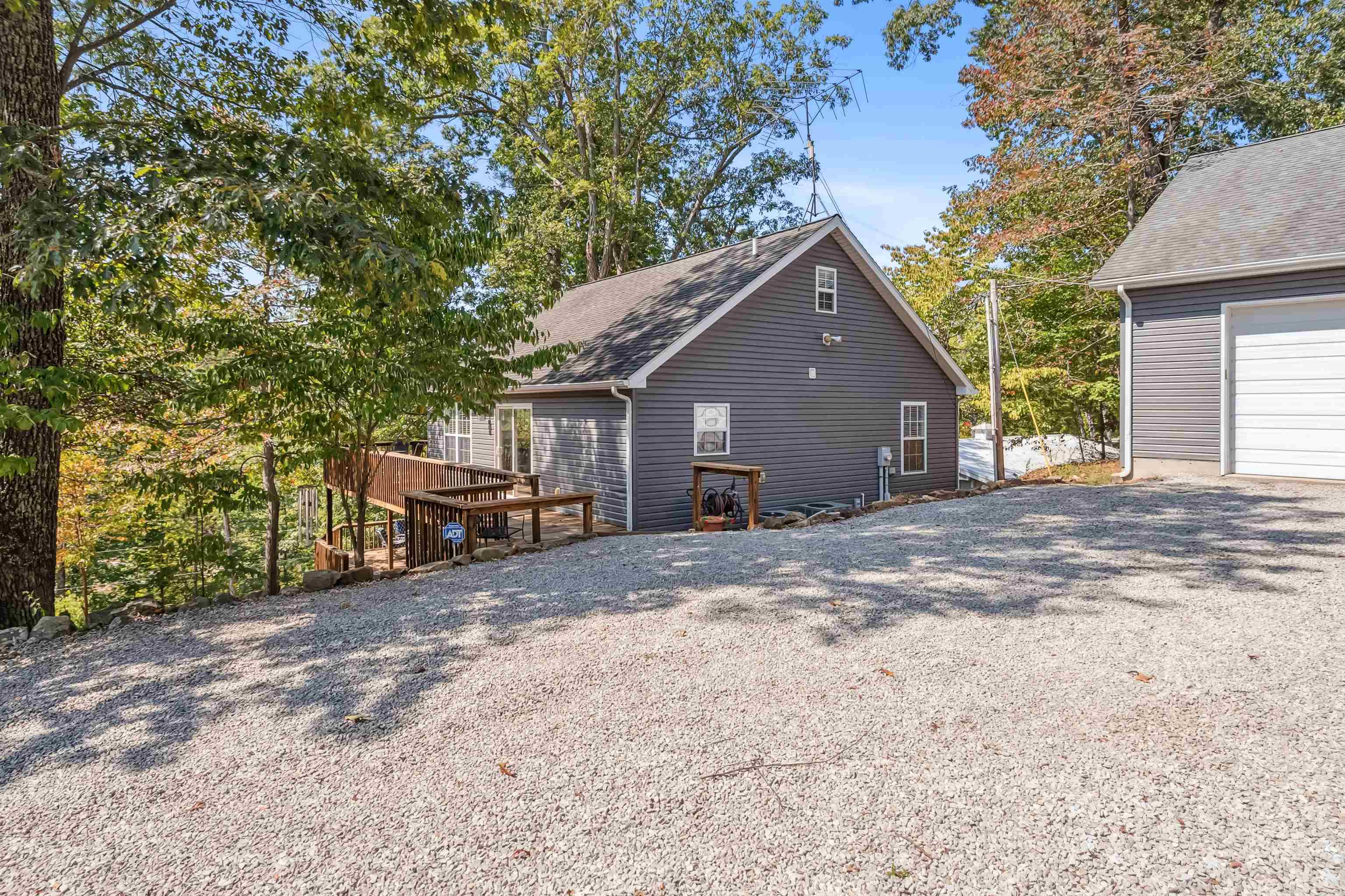 1895 Johnny Frank Rd, Leitchfield, Kentucky 42754, 3 Bedrooms Bedrooms, ,3 BathroomsBathrooms,Single Family Residence,For Sale,Johnny Frank Rd,92073