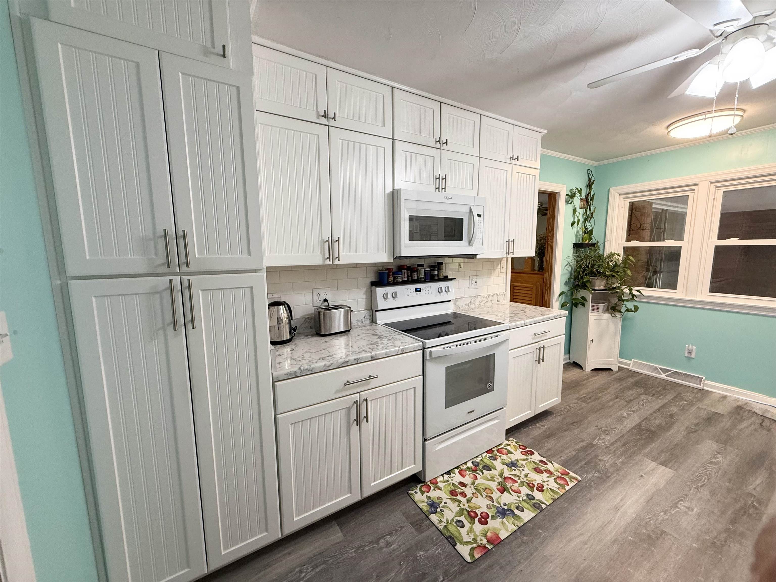 1611 Antler Avenue, Owensboro, Kentucky 42303, 3 Bedrooms Bedrooms, ,2 BathroomsBathrooms,Single Family Residence,For Sale,Antler Avenue,92075