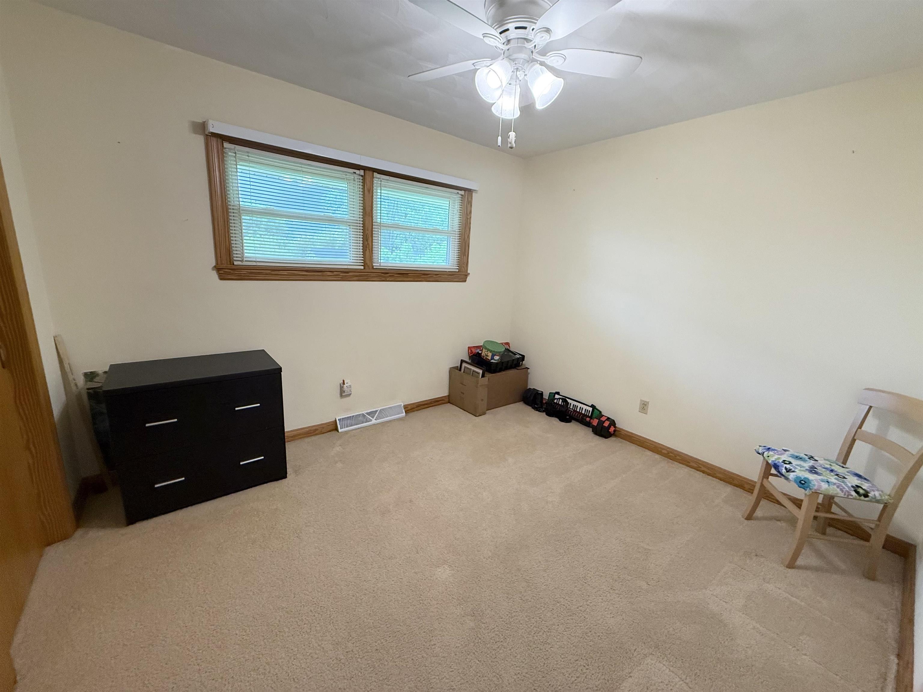 1611 Antler Avenue, Owensboro, Kentucky 42303, 3 Bedrooms Bedrooms, ,2 BathroomsBathrooms,Single Family Residence,For Sale,Antler Avenue,92075