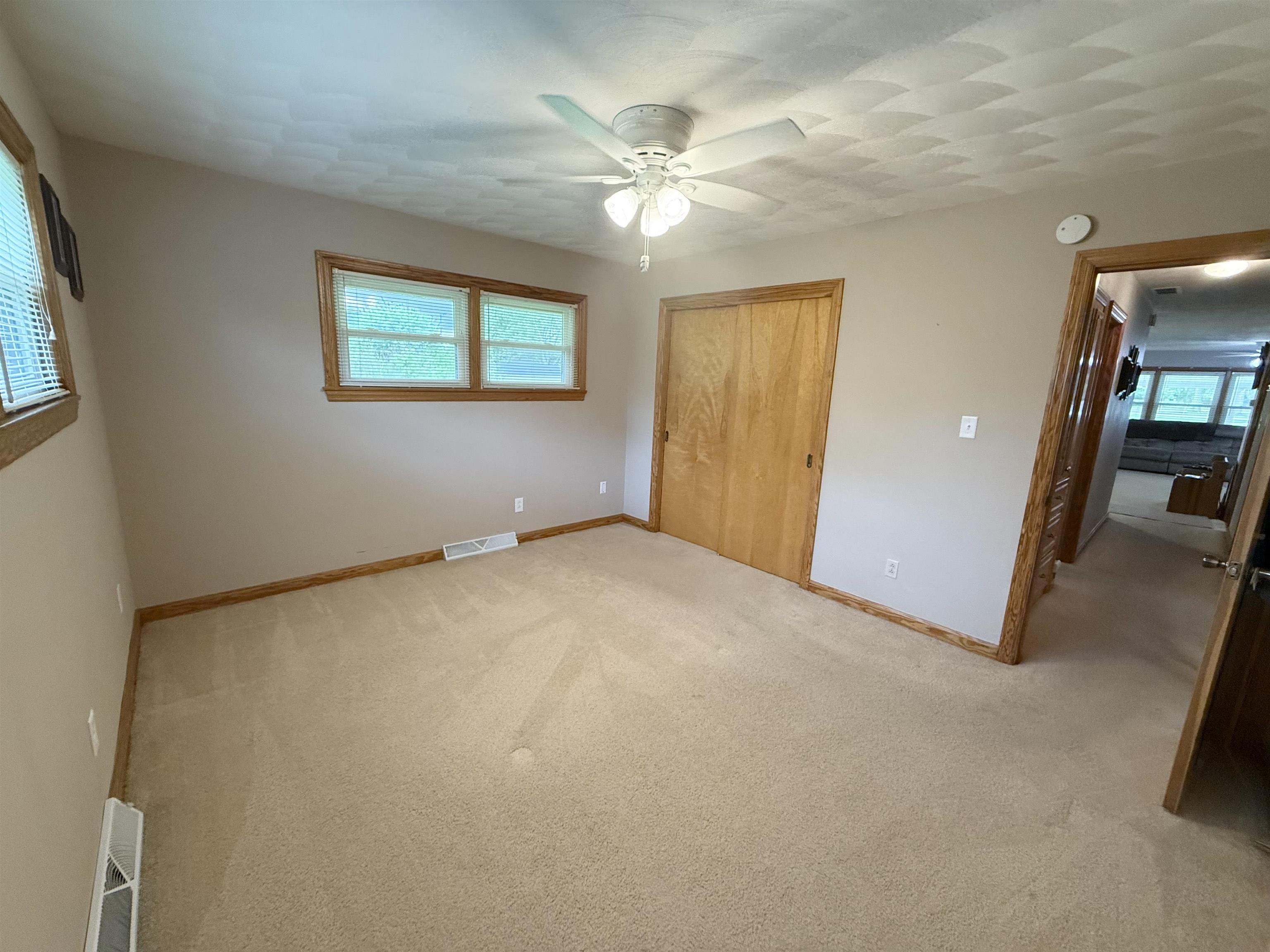1611 Antler Avenue, Owensboro, Kentucky 42303, 3 Bedrooms Bedrooms, ,2 BathroomsBathrooms,Single Family Residence,For Sale,Antler Avenue,92075