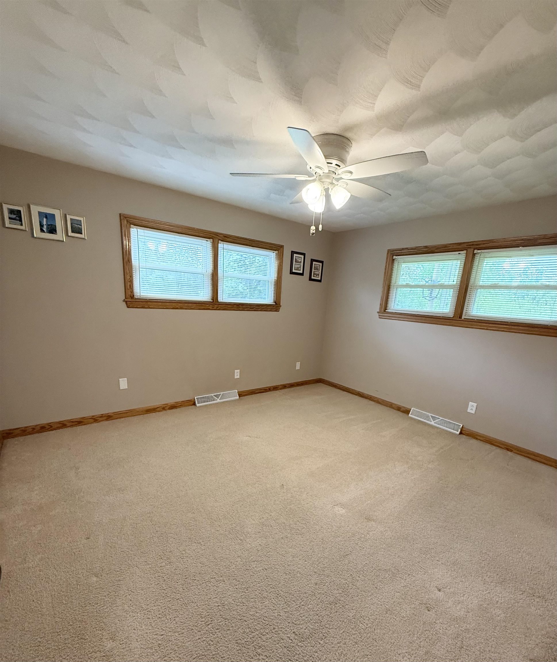 1611 Antler Avenue, Owensboro, Kentucky 42303, 3 Bedrooms Bedrooms, ,2 BathroomsBathrooms,Single Family Residence,For Sale,Antler Avenue,92075