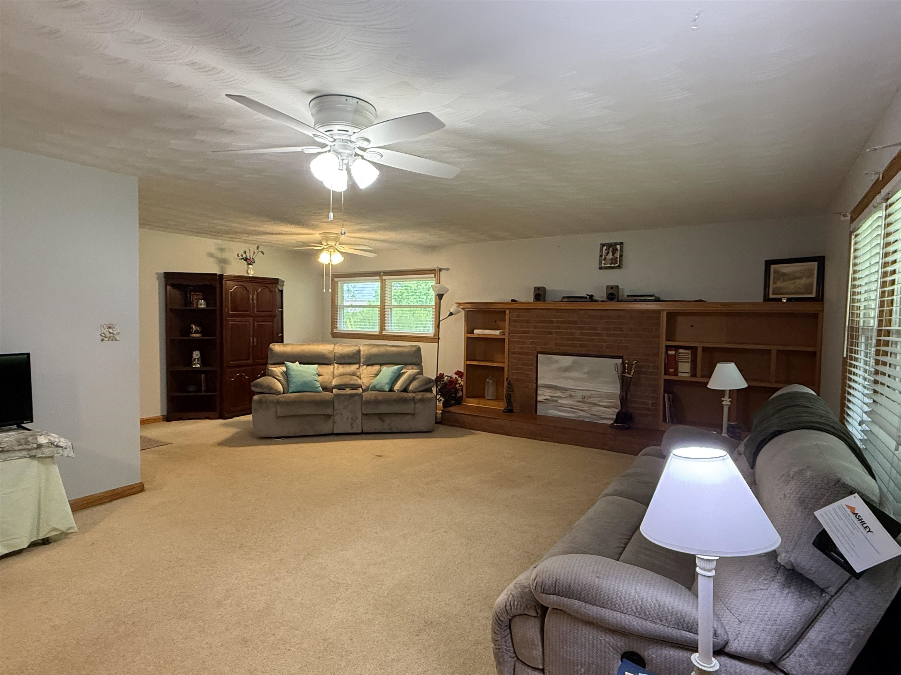 1611 Antler Avenue, Owensboro, Kentucky 42303, 3 Bedrooms Bedrooms, ,2 BathroomsBathrooms,Single Family Residence,For Sale,Antler Avenue,92075