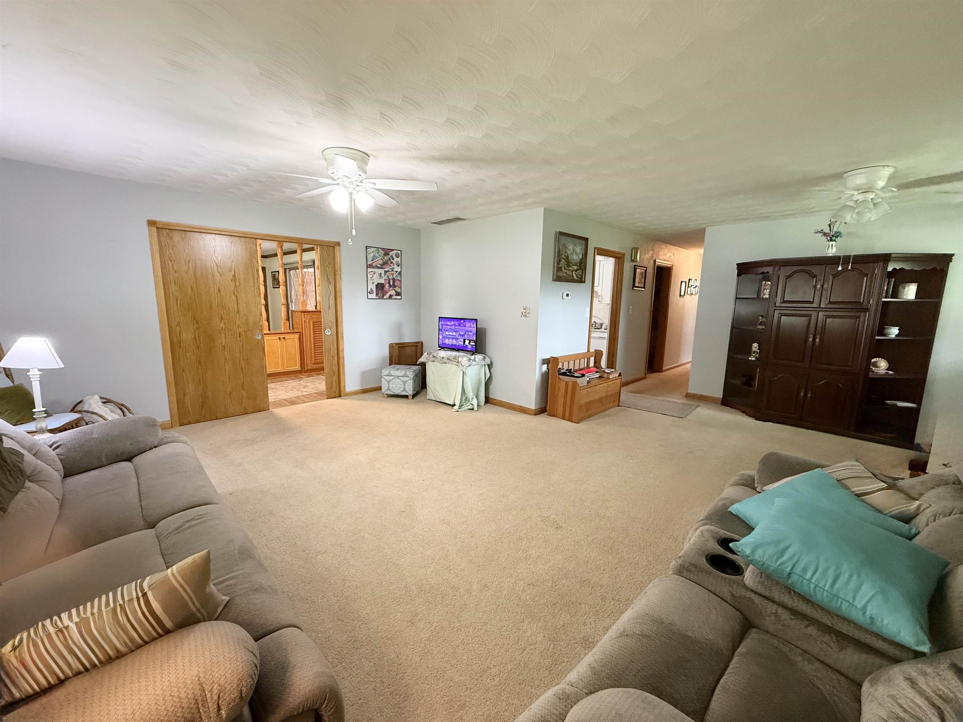 1611 Antler Avenue, Owensboro, Kentucky 42303, 3 Bedrooms Bedrooms, ,2 BathroomsBathrooms,Single Family Residence,For Sale,Antler Avenue,92075