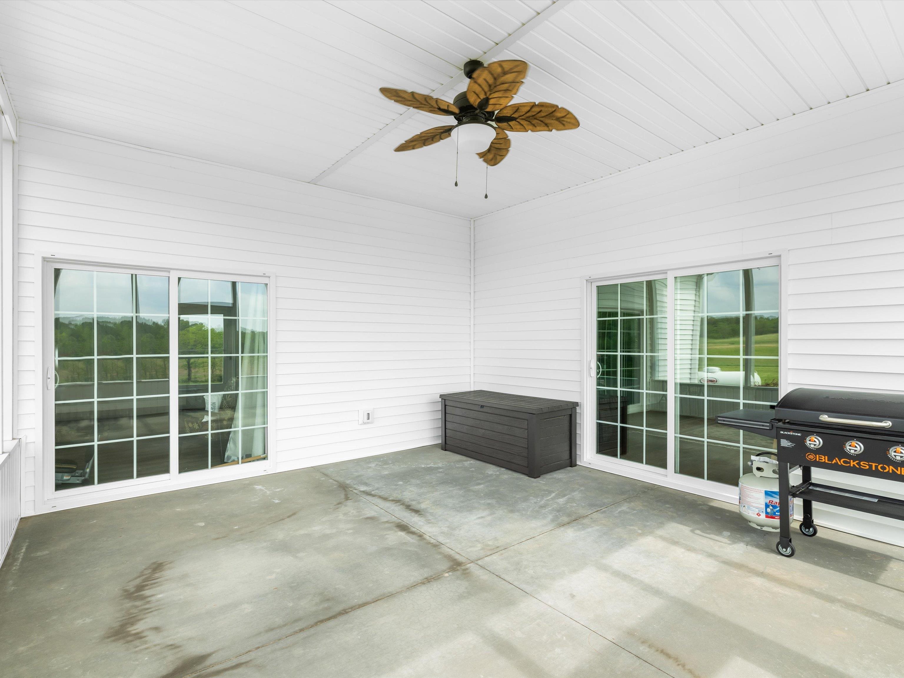 4848 Greenville Rd., White Plains, Kentucky 42464, 4 Bedrooms Bedrooms, ,2 BathroomsBathrooms,Farm,For Sale,Greenville Rd.,92078