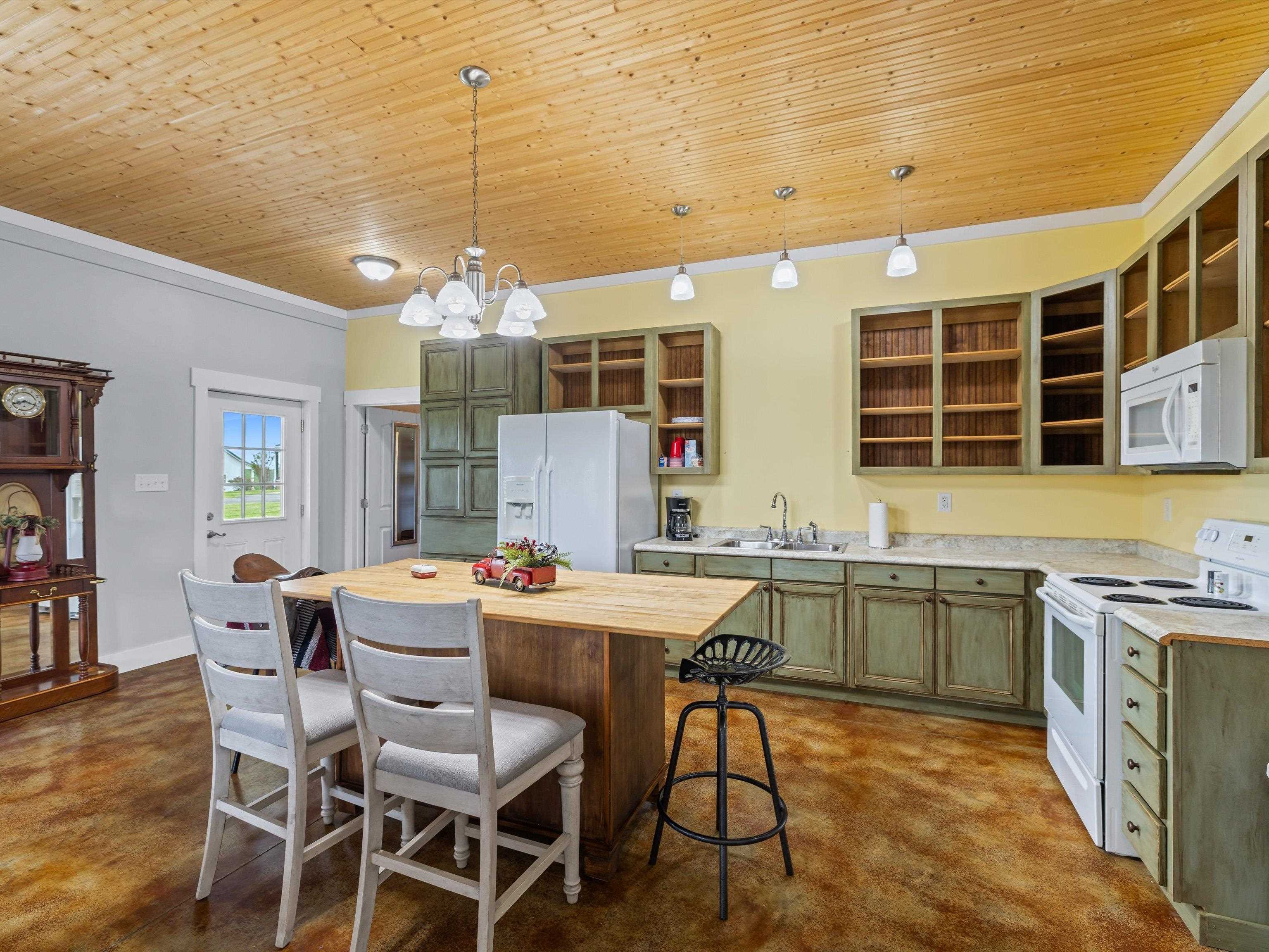 4848 Greenville Rd., White Plains, Kentucky 42464, 4 Bedrooms Bedrooms, ,2 BathroomsBathrooms,Farm,For Sale,Greenville Rd.,92078