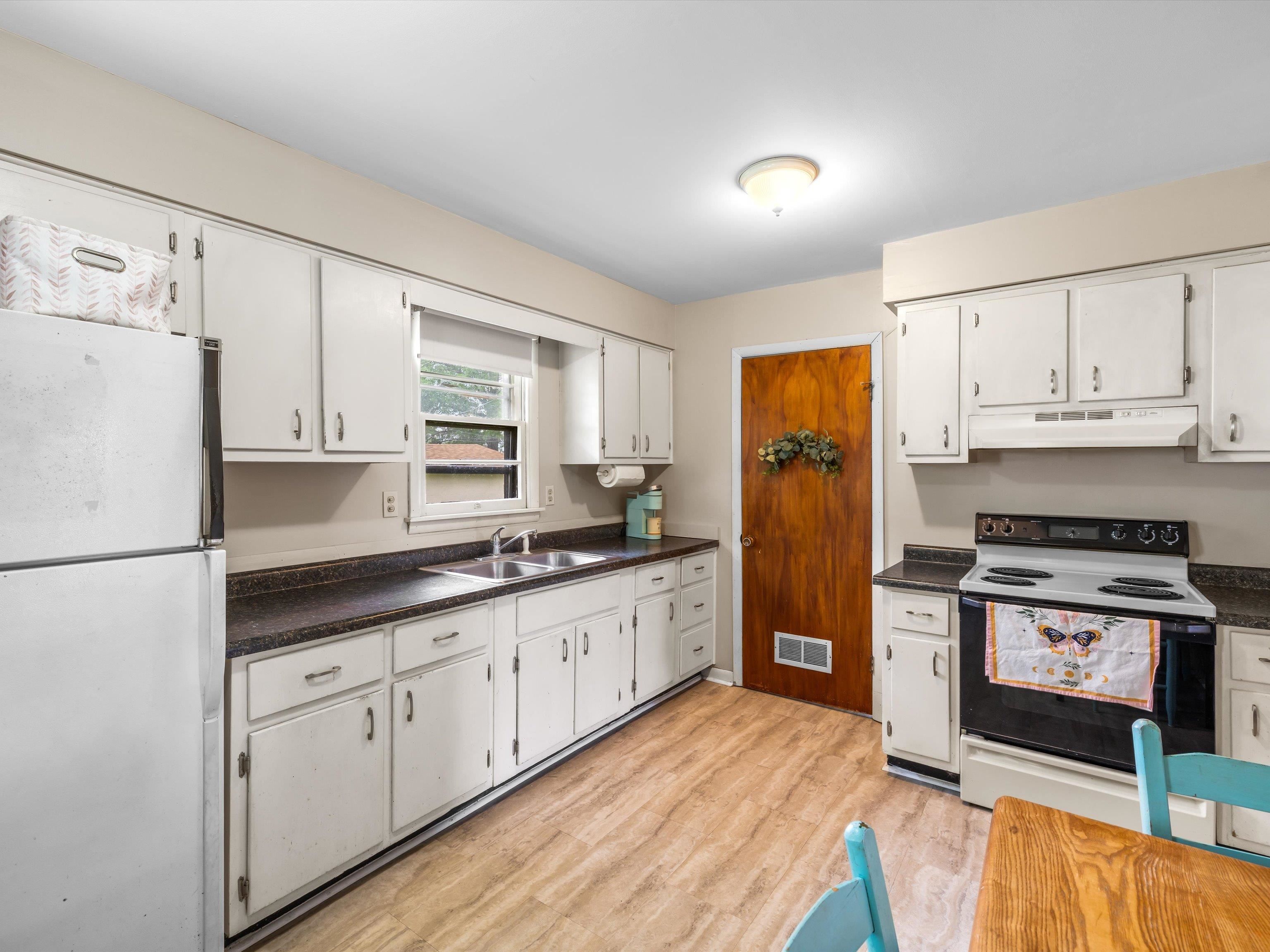 1501 Rockport Road, Boonville, Indiana 47601, 3 Bedrooms Bedrooms, ,1 BathroomBathrooms,Single Family Residence,For Sale,Rockport Road,92084