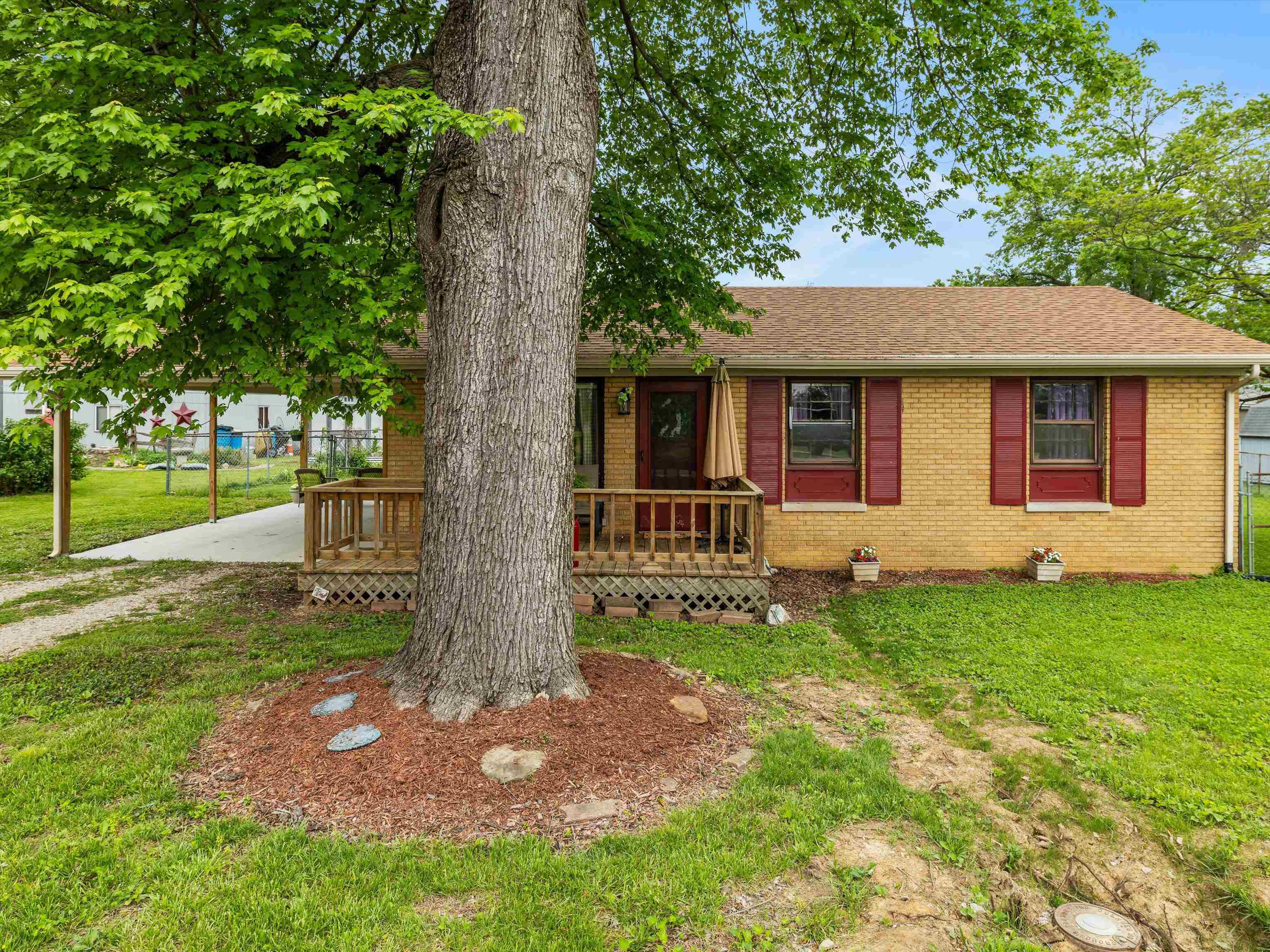 1501 Rockport Road, Boonville, Indiana 47601, 3 Bedrooms Bedrooms, ,1 BathroomBathrooms,Single Family Residence,For Sale,Rockport Road,92084
