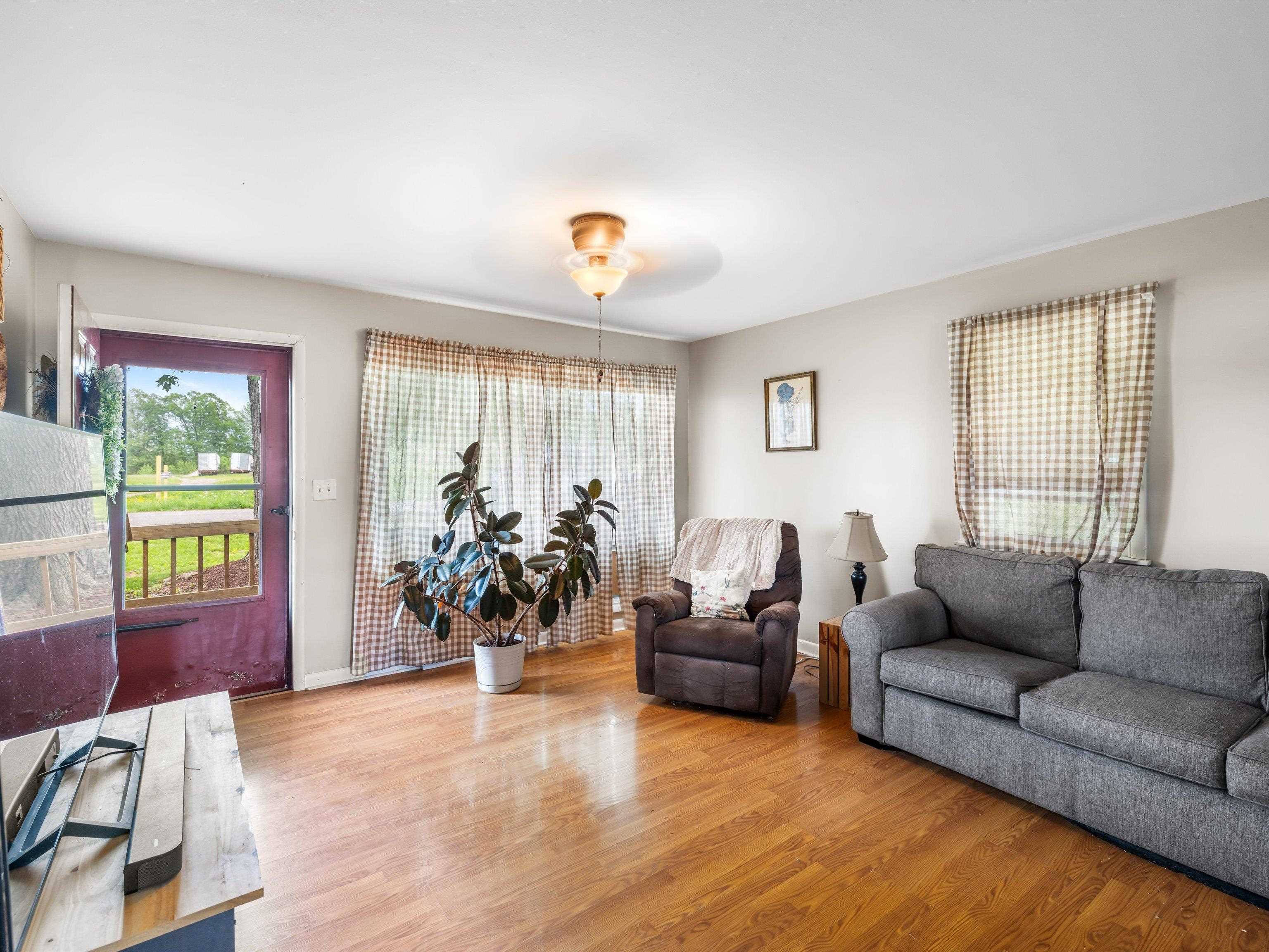 1501 Rockport Road, Boonville, Indiana 47601, 3 Bedrooms Bedrooms, ,1 BathroomBathrooms,Single Family Residence,For Sale,Rockport Road,92084