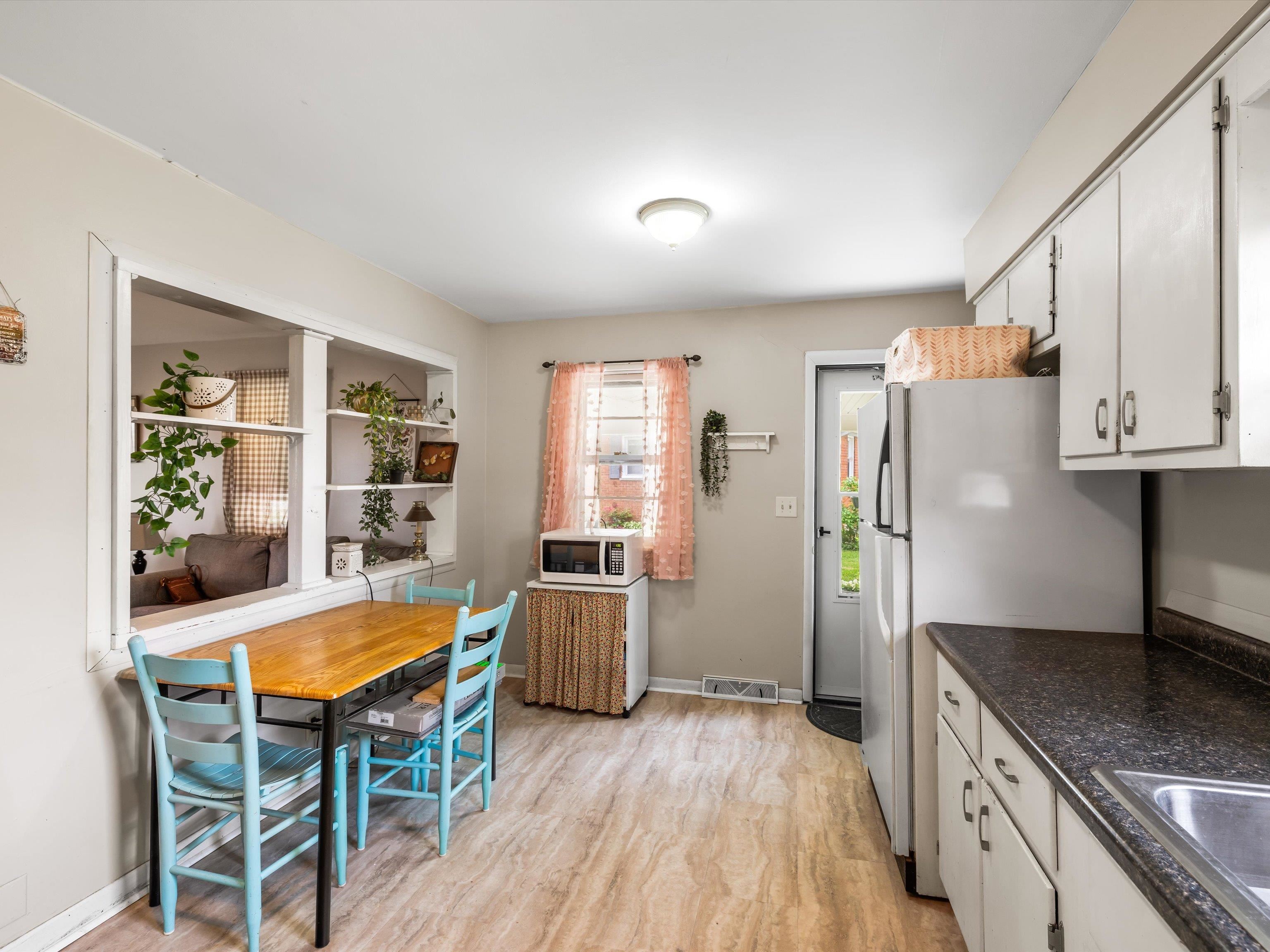 1501 Rockport Road, Boonville, Indiana 47601, 3 Bedrooms Bedrooms, ,1 BathroomBathrooms,Single Family Residence,For Sale,Rockport Road,92084