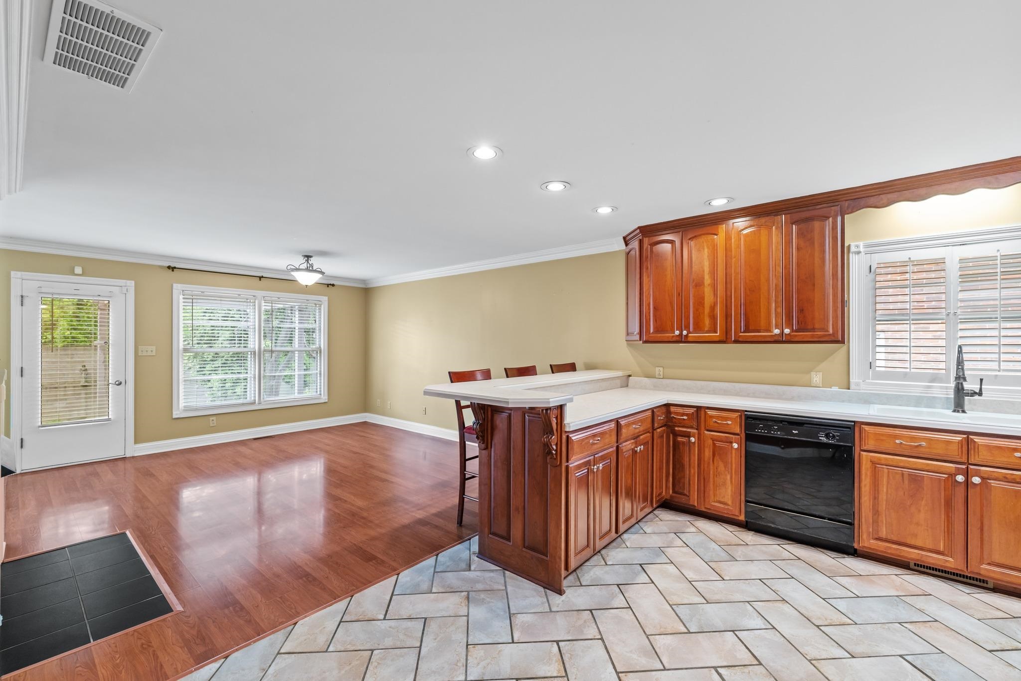2229 Wintergreen Loop N, Owensboro, Kentucky 42301, 3 Bedrooms Bedrooms, ,3 BathroomsBathrooms,Ranch,For Sale,Wintergreen Loop N,92092